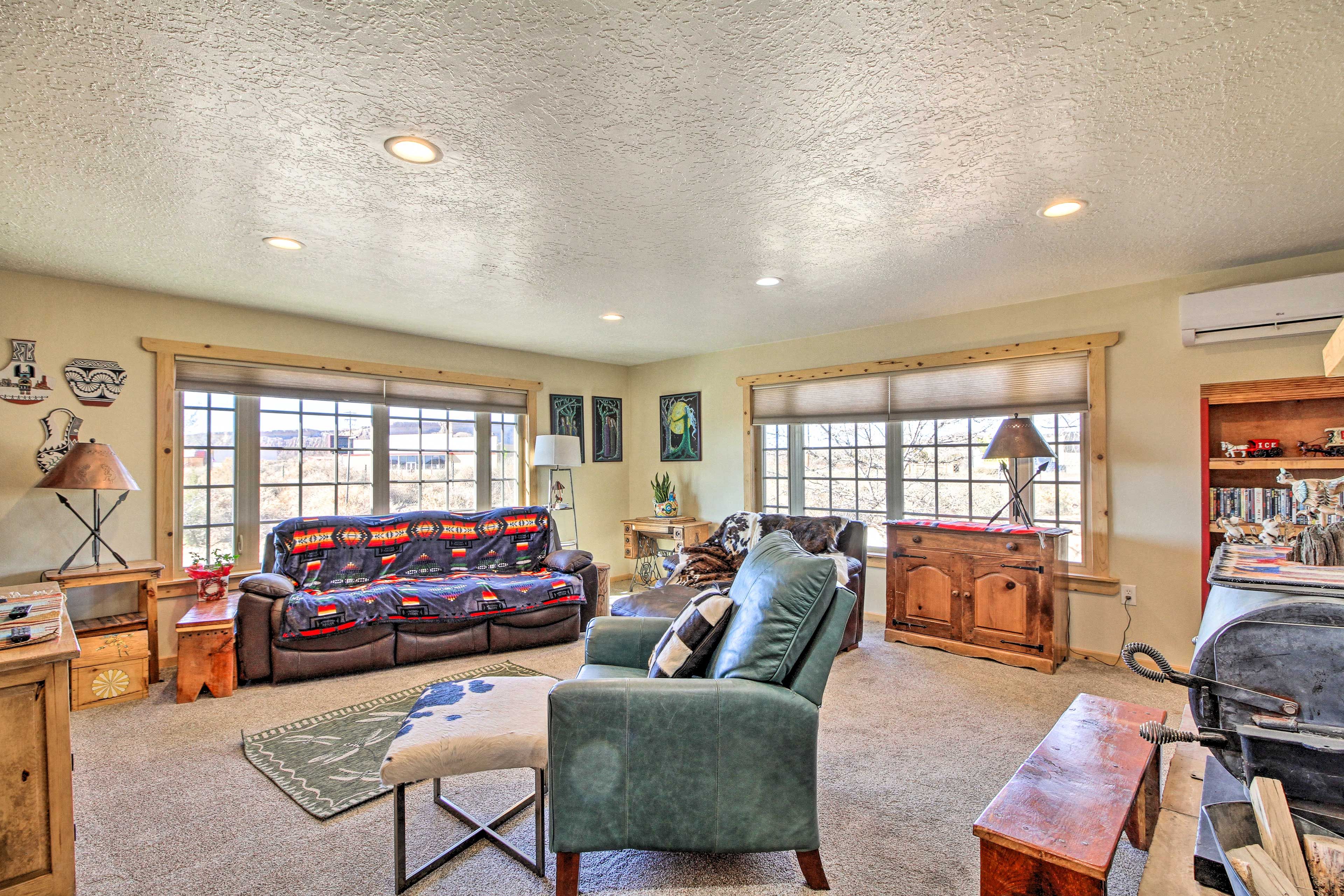 Living Room | Free WiFi