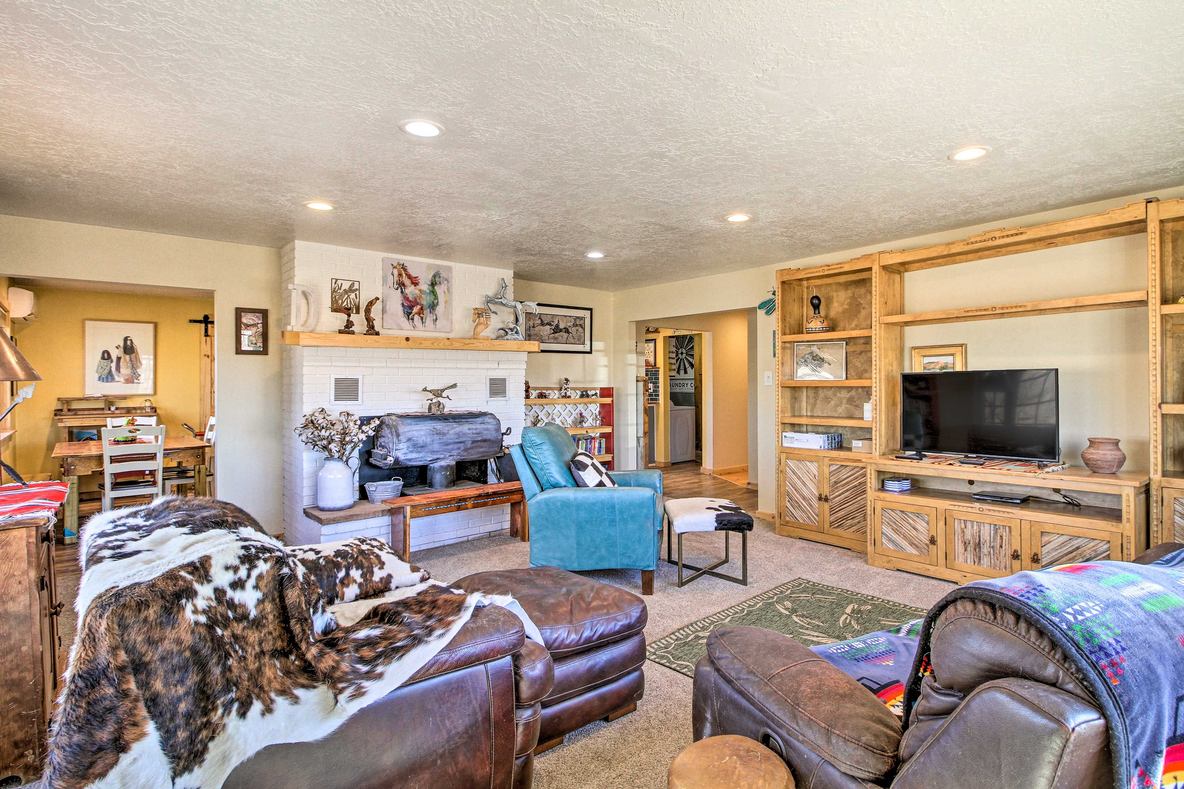 Living Room | Central A/C