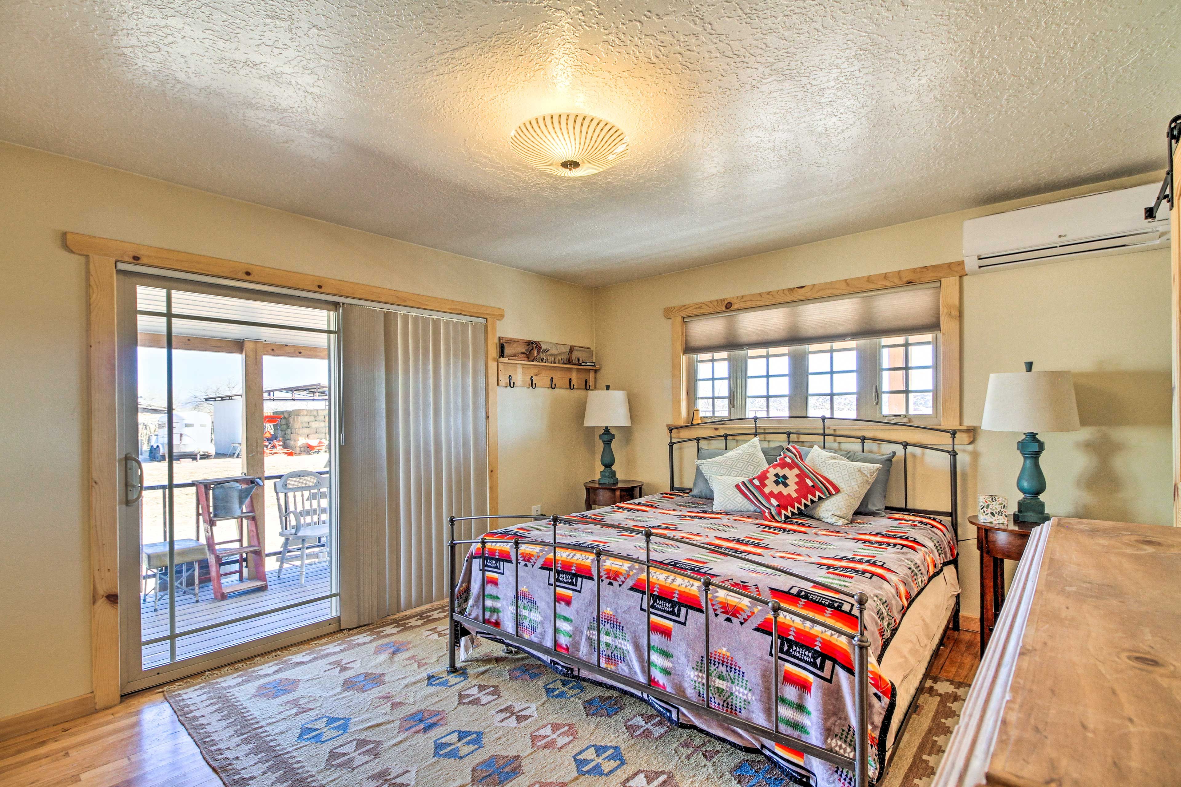 Bedroom 1 | King Bed