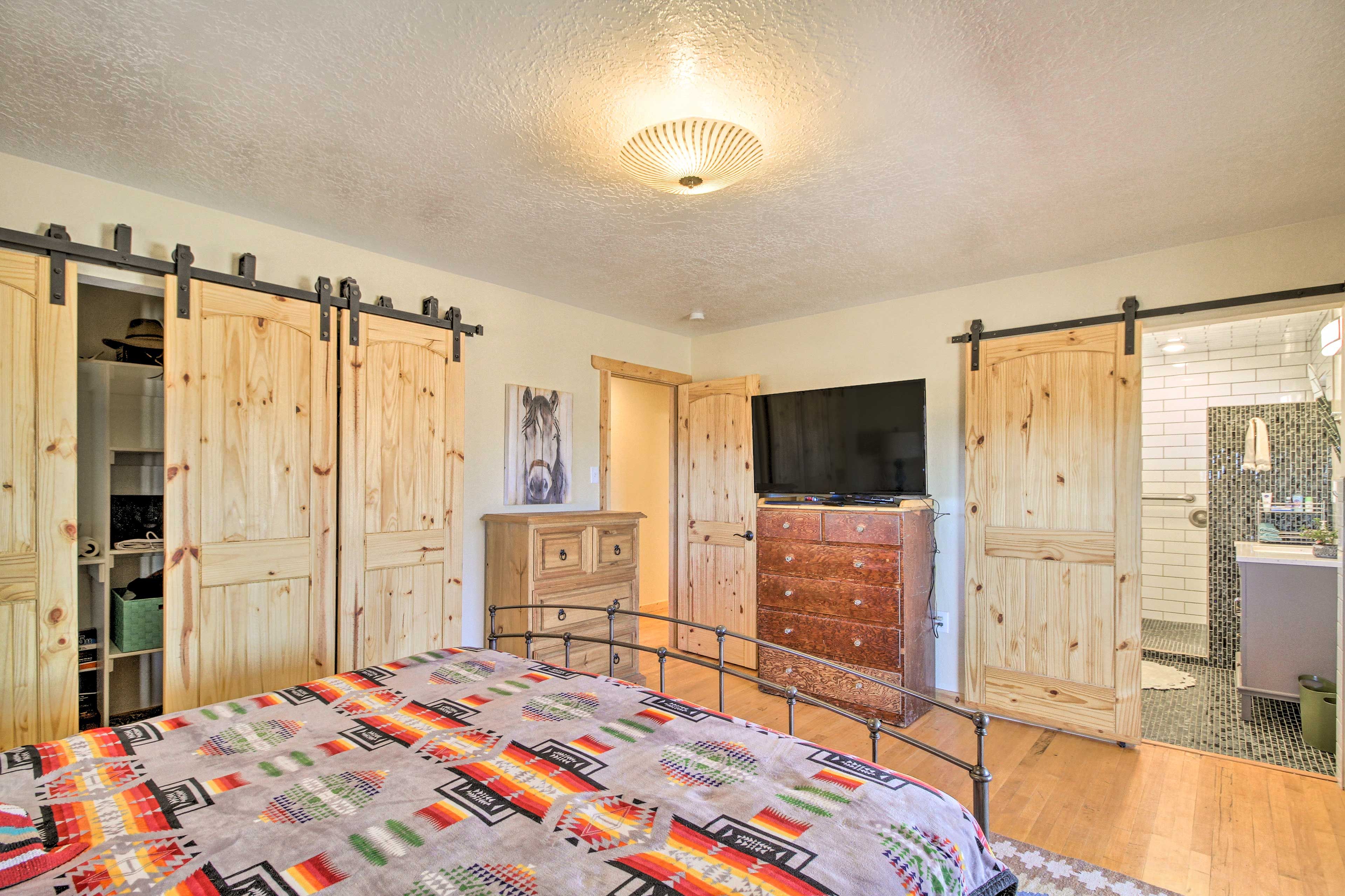 Bedroom 1 | Linens Provided | Smart TV
