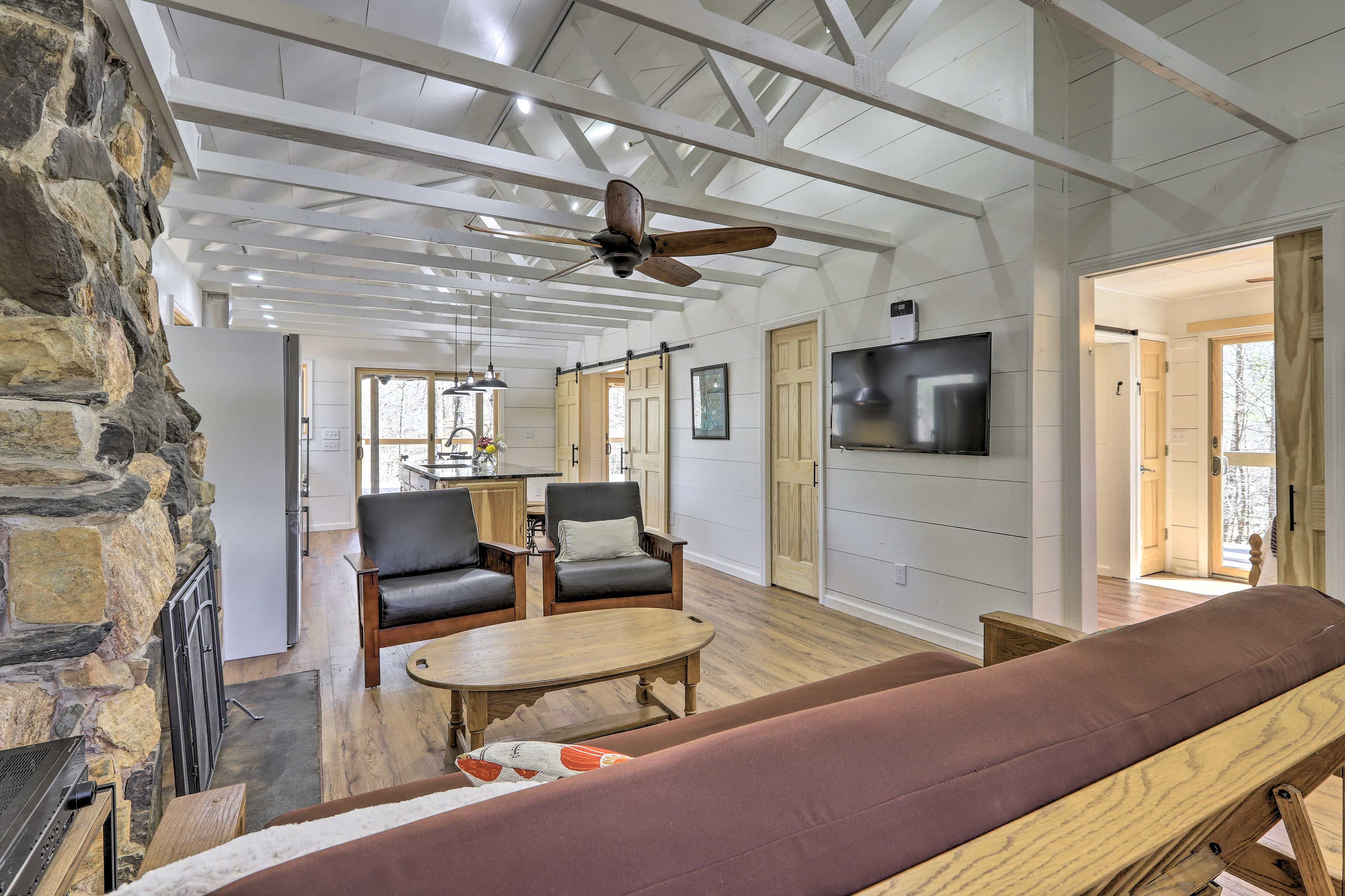Living Room | Smart TV