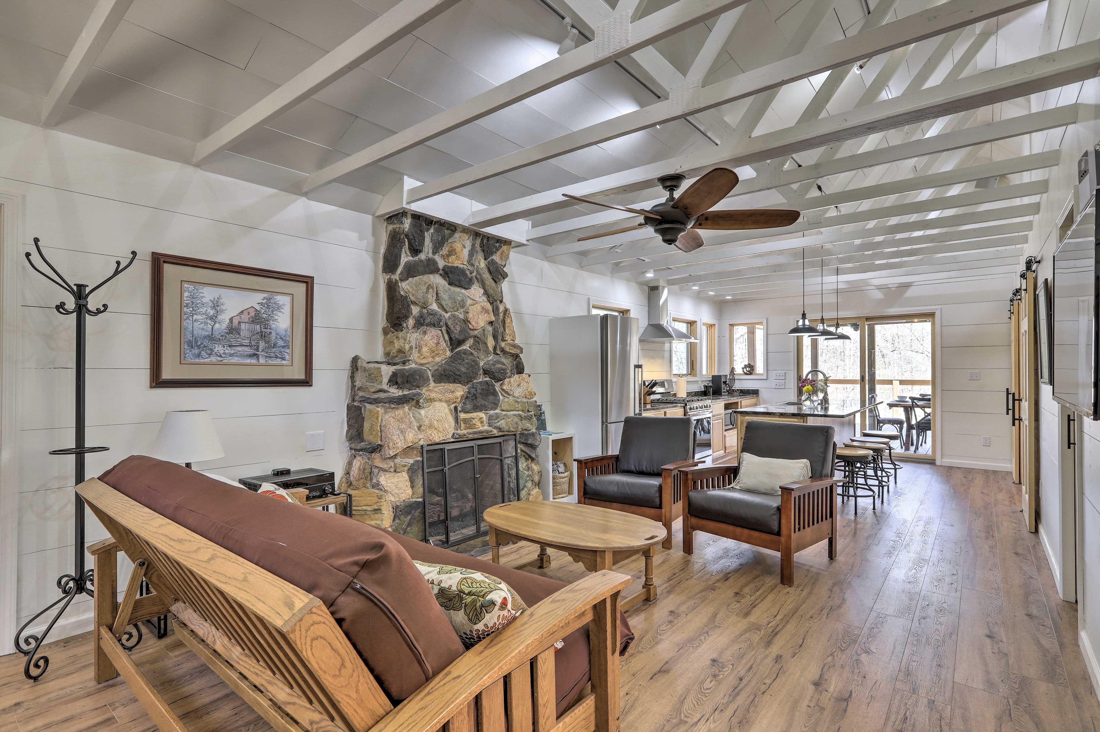 Living Room | Keyless Entry