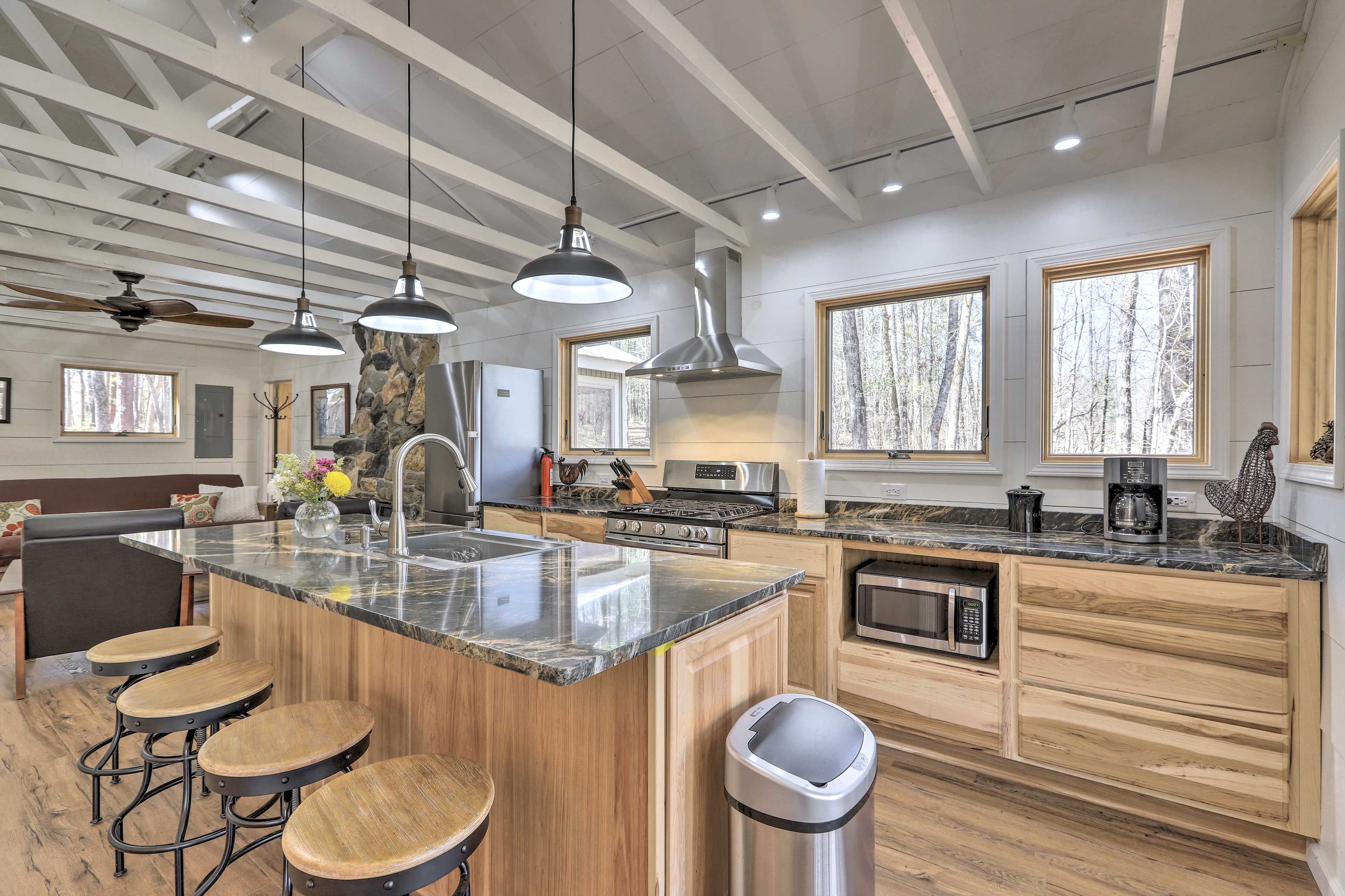 Kitchen | Cooking Basics | Dishware/Flatware Provided