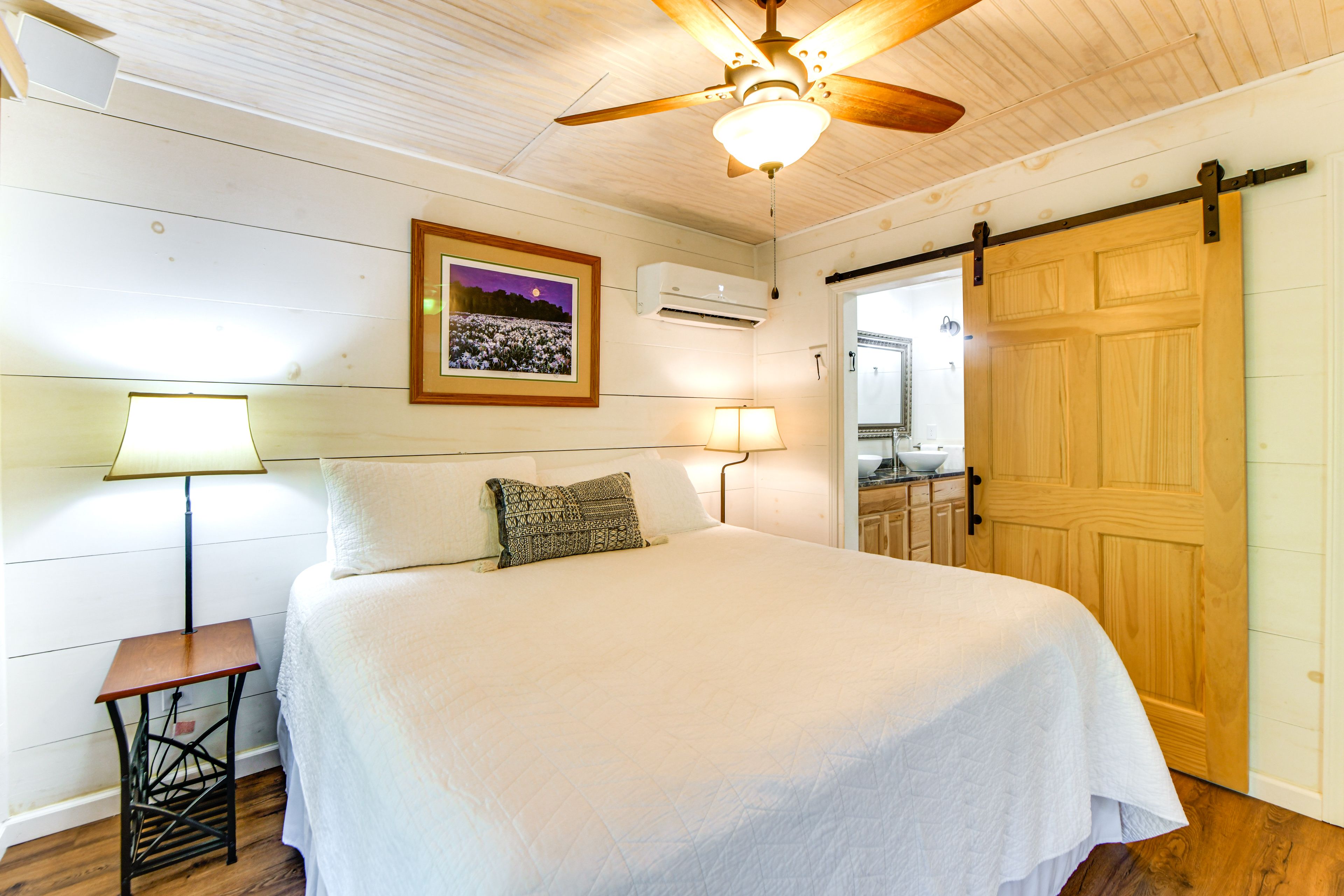 Bedroom 1 | King Bed | Linens Provided