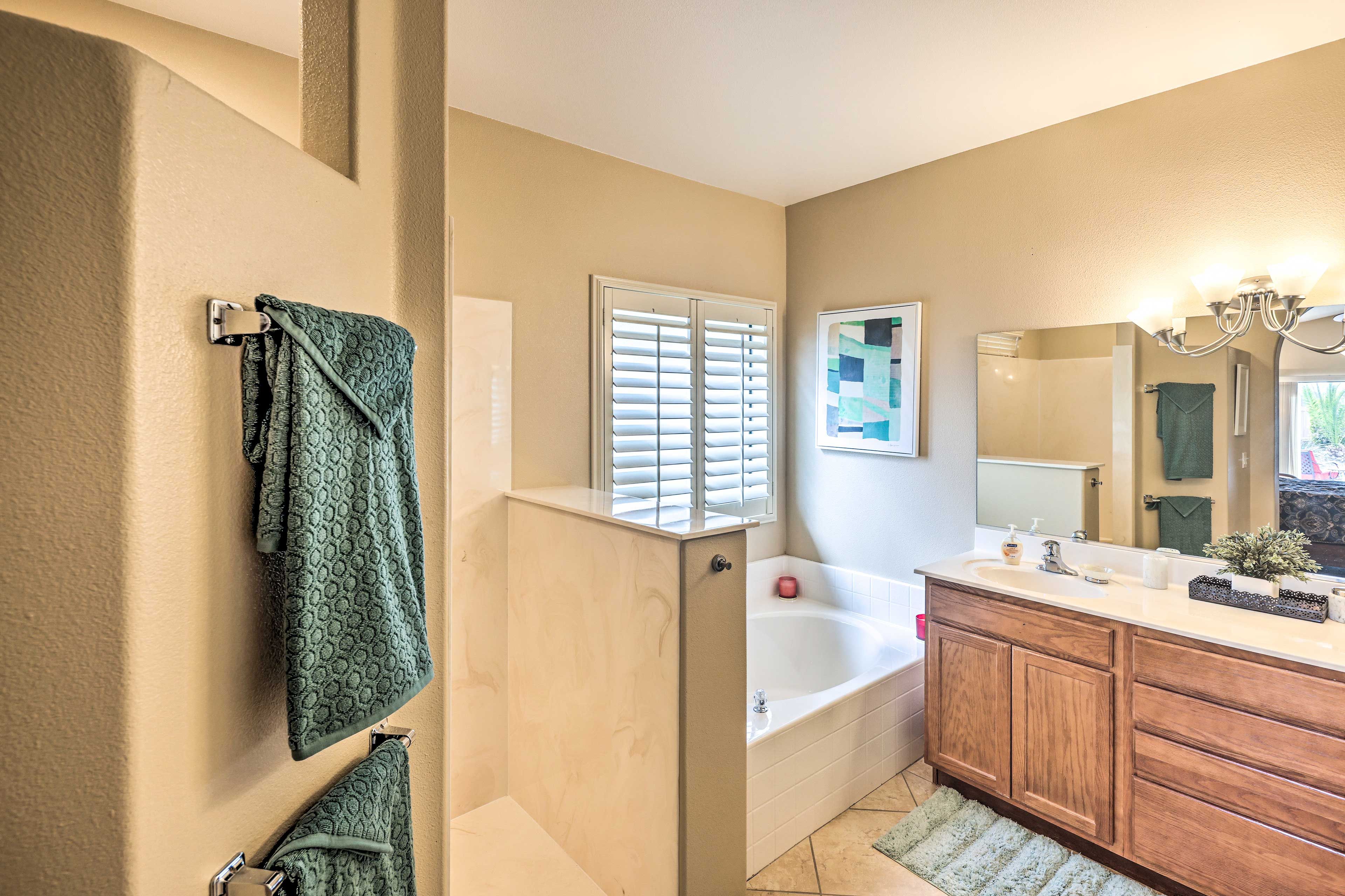 En-Suite Bathroom | Soaking Tub
