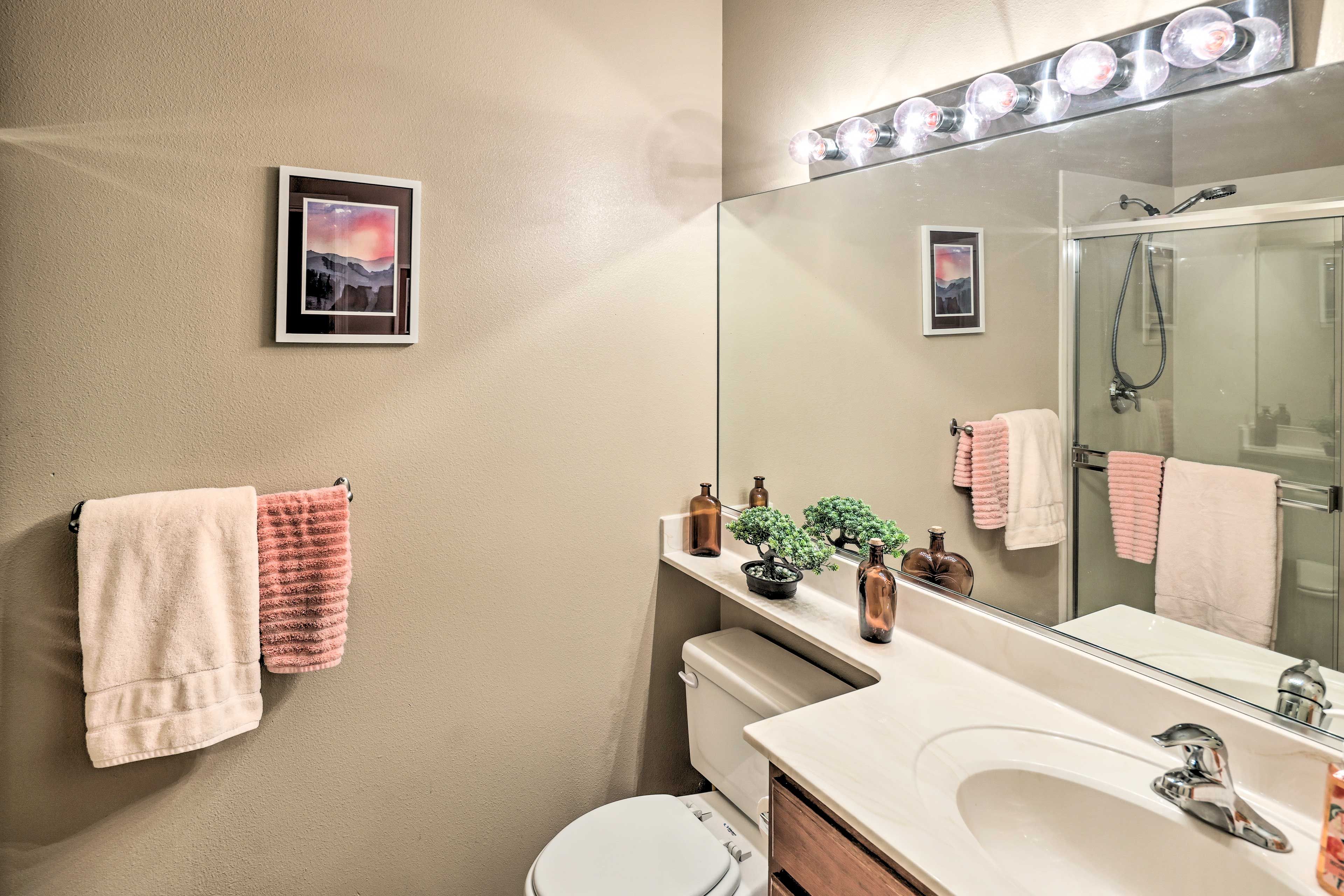 Full Bathroom | Hair Dryer