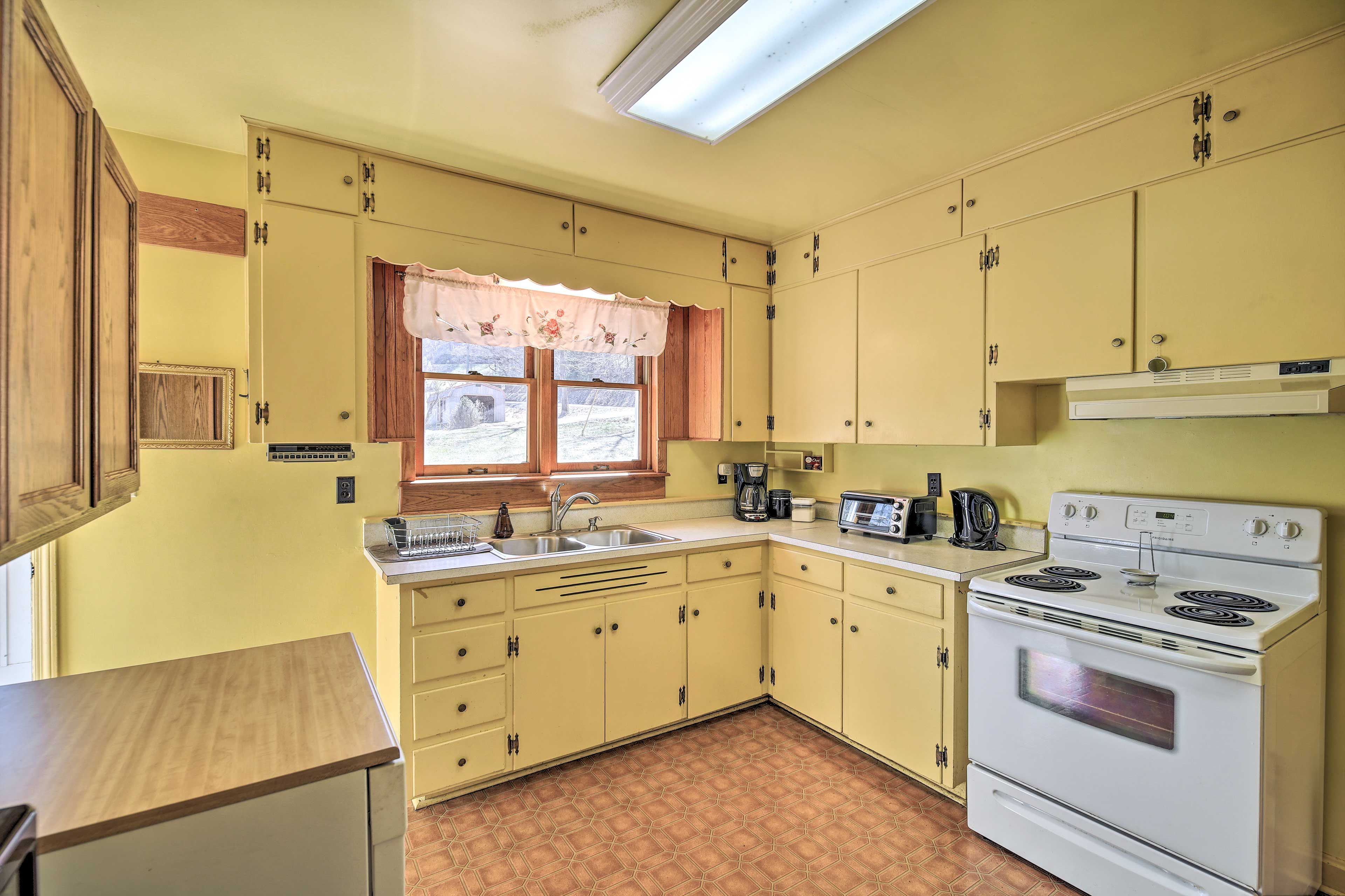 Kitchen | Drip Coffee Maker | Crockpot