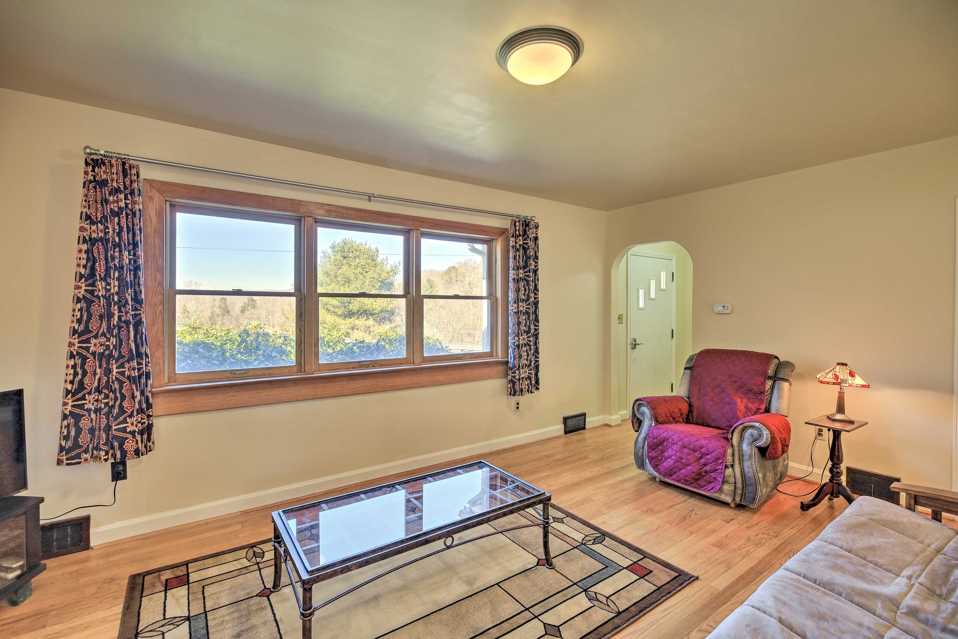 Living Room | Single-Story Home
