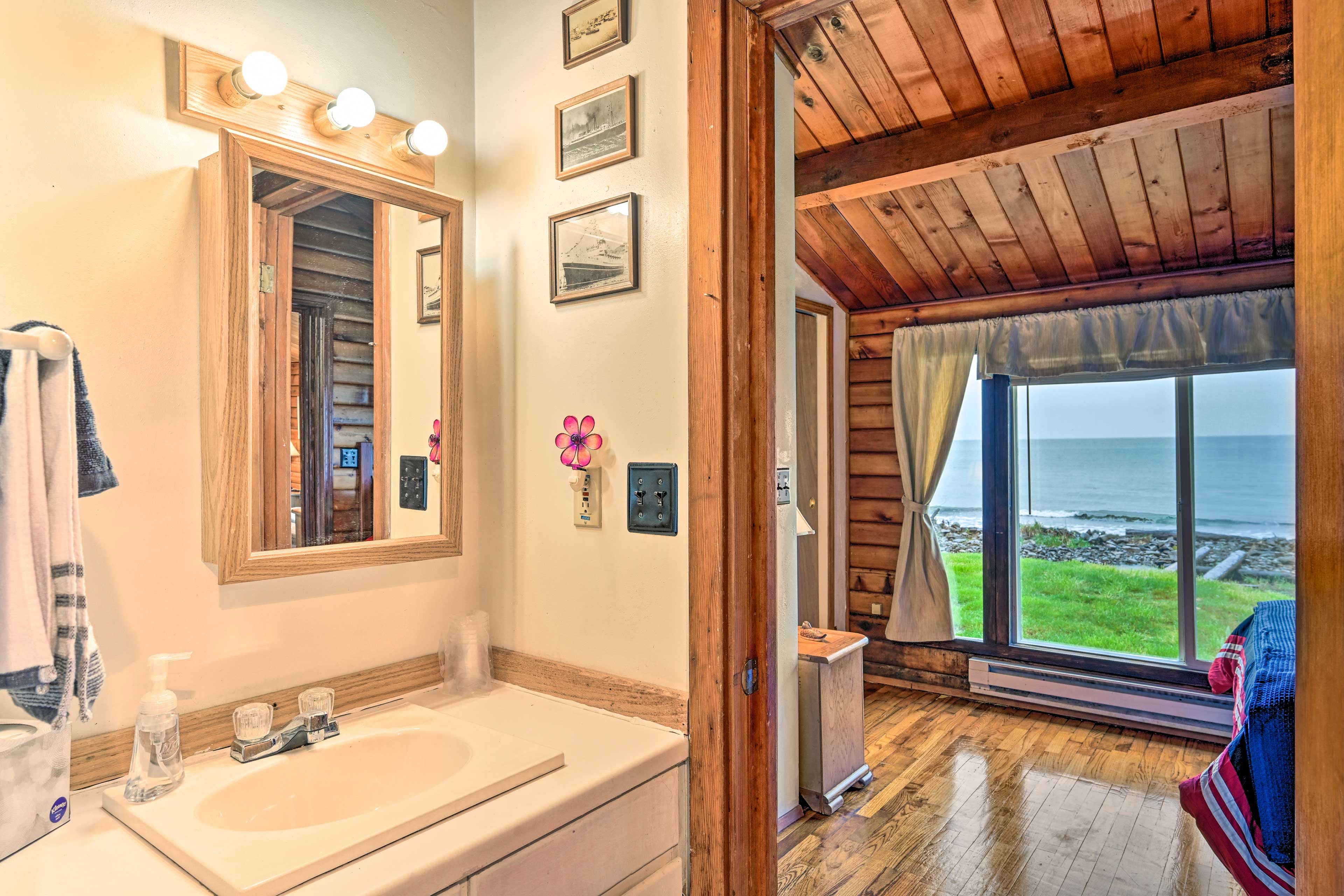 En-Suite Bathroom