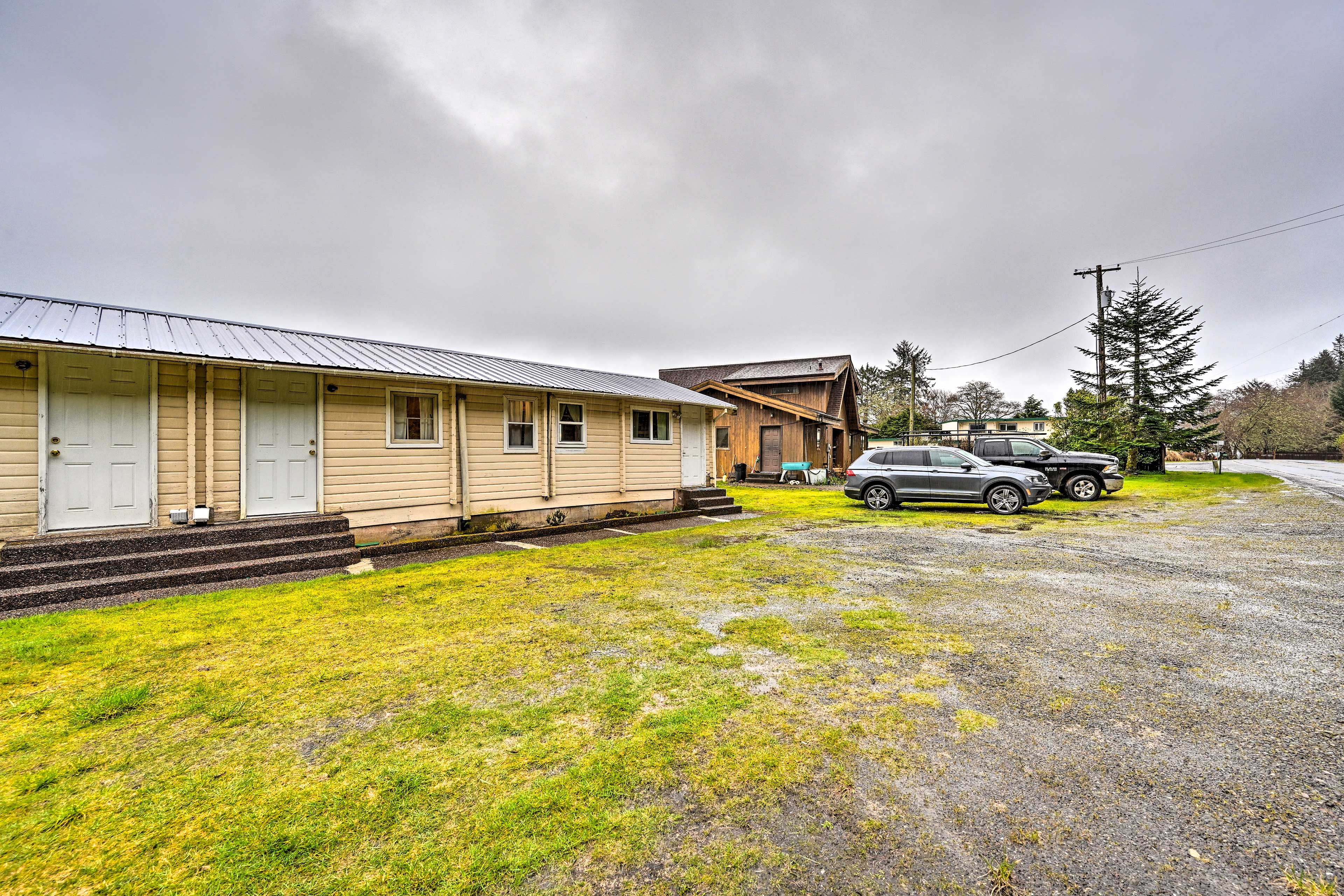 Parking | Driveway (1 Vehicle) | Additional Parking Available Upon Request