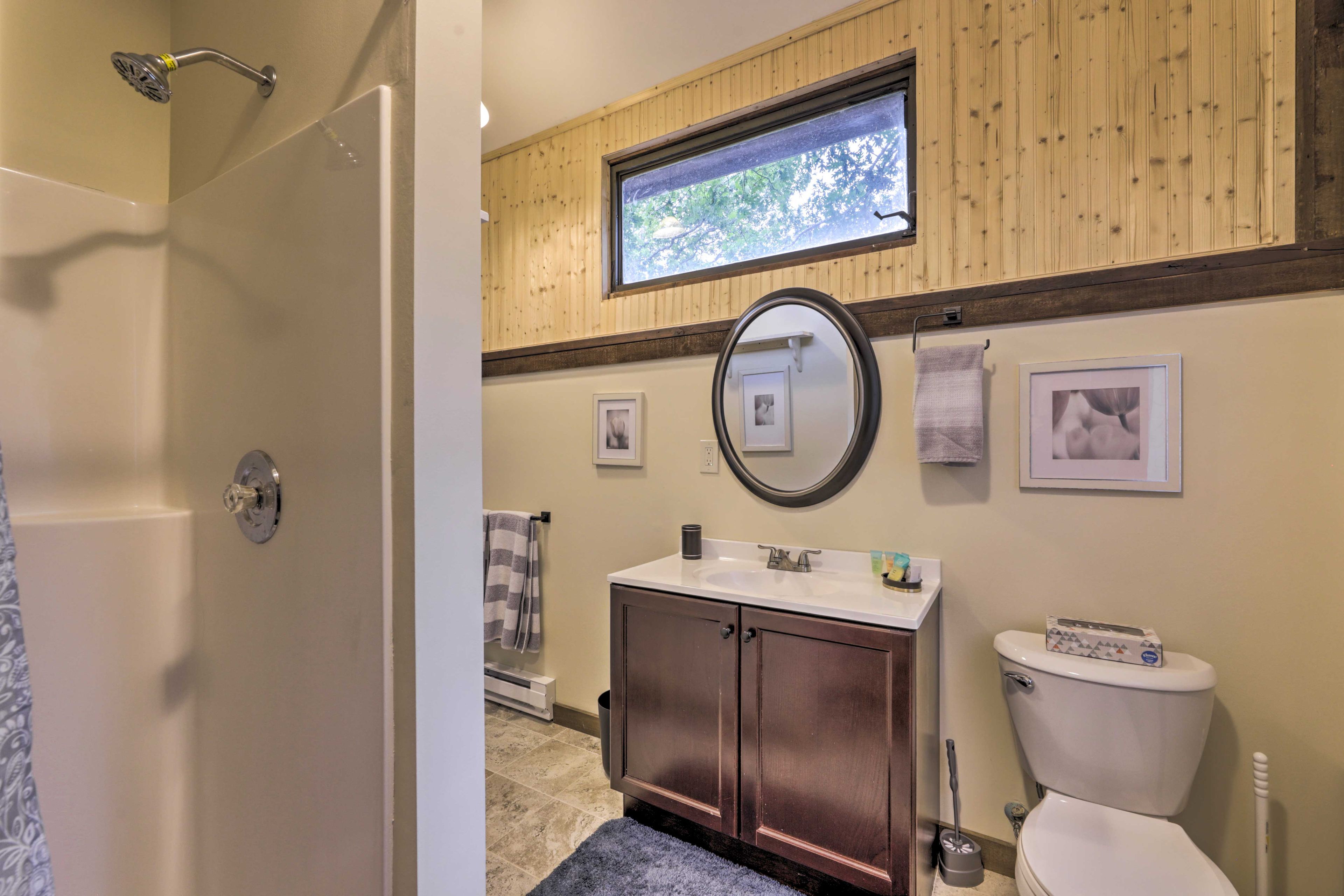 Full Bathroom