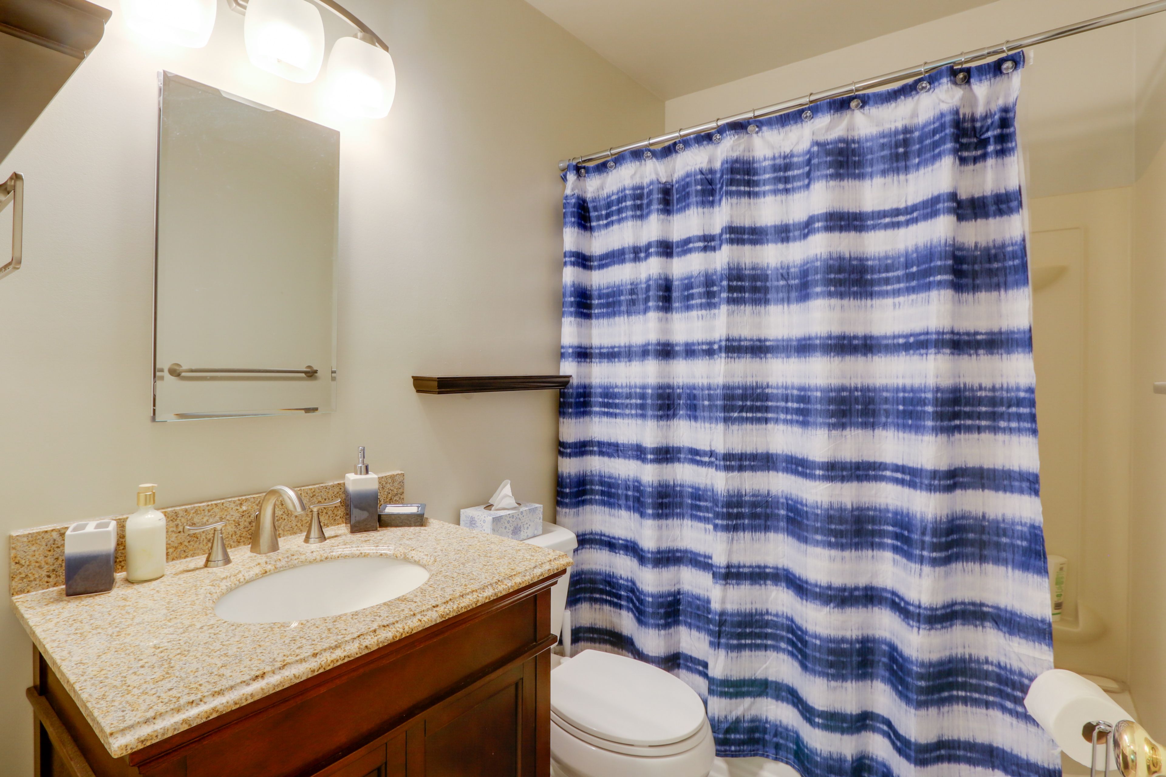 Full Bathroom