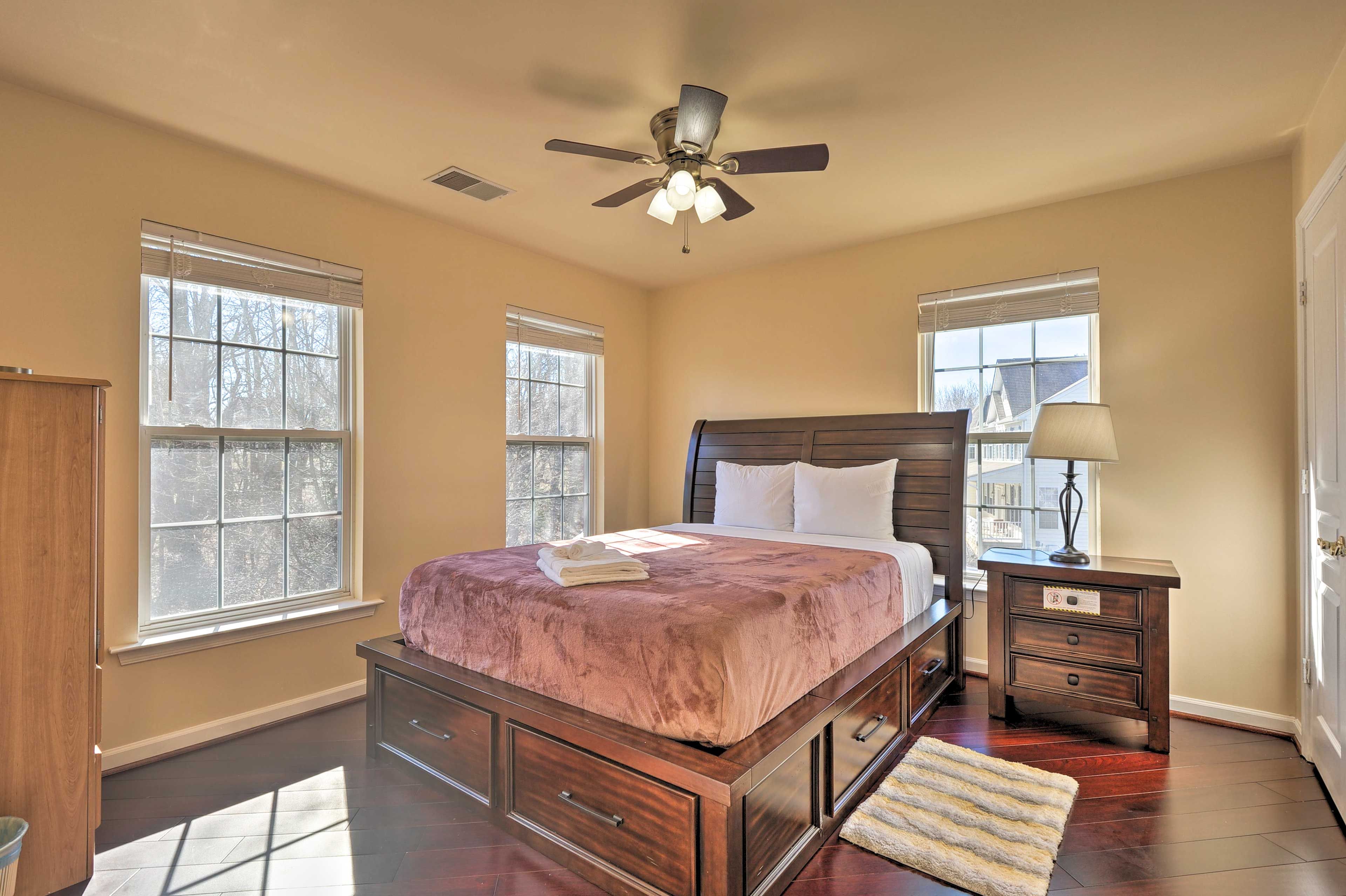 Bedroom 3 | Upper Level | Queen Bed