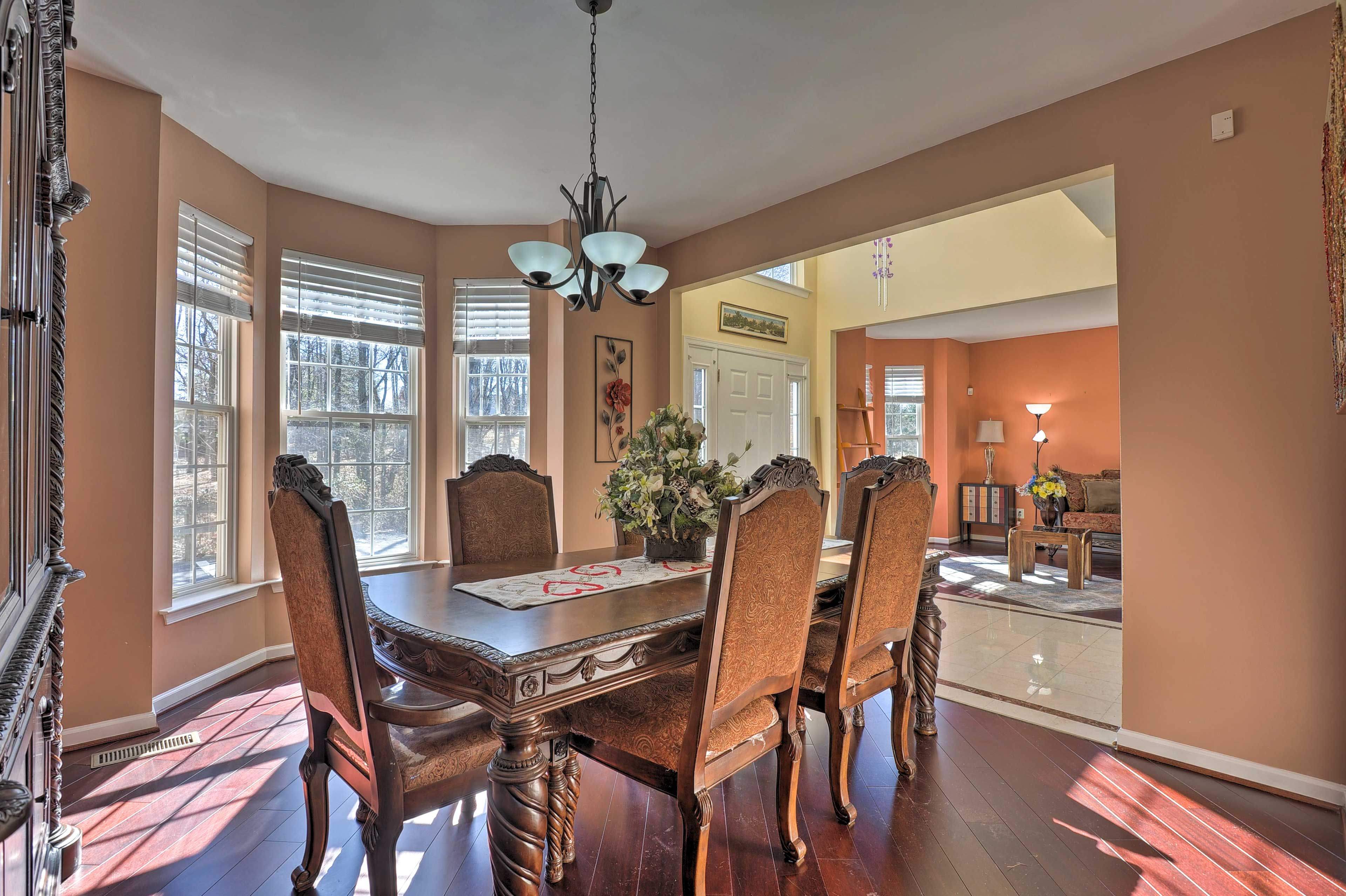 Dining Room | Dishware Provided | High Chair