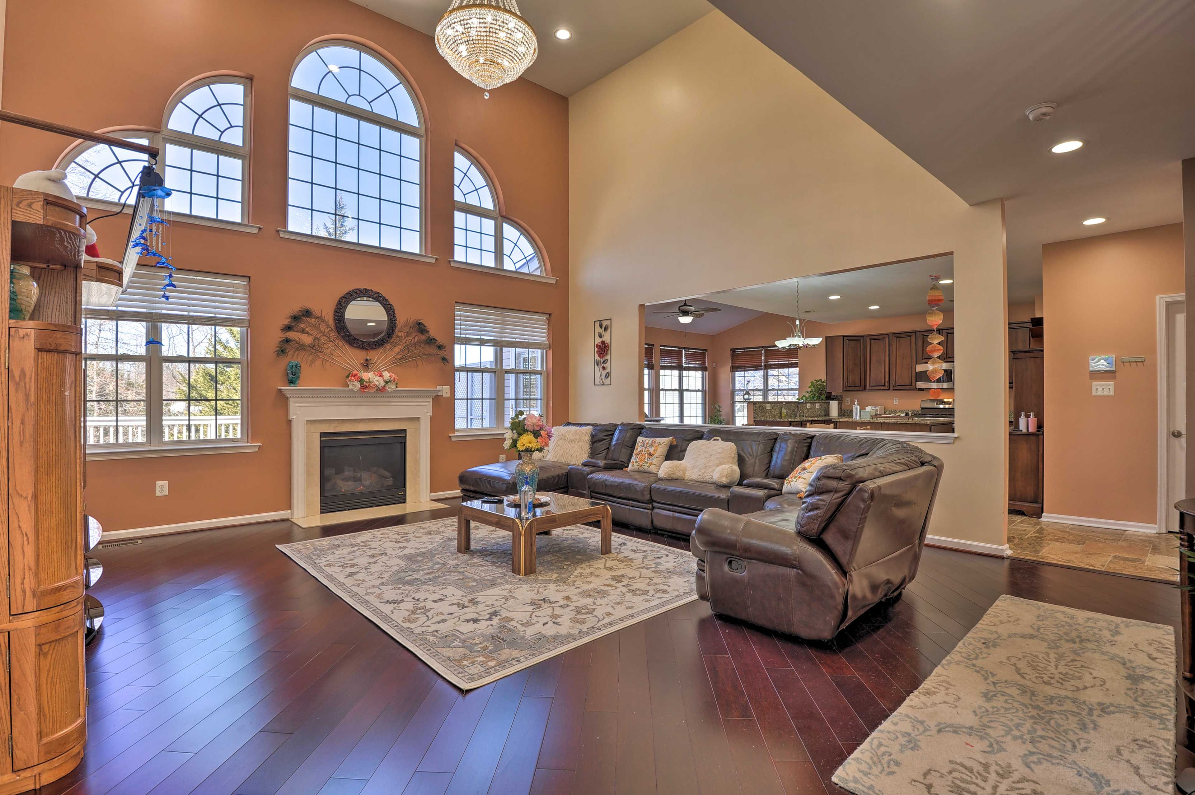 Living Room | Gas Fireplace