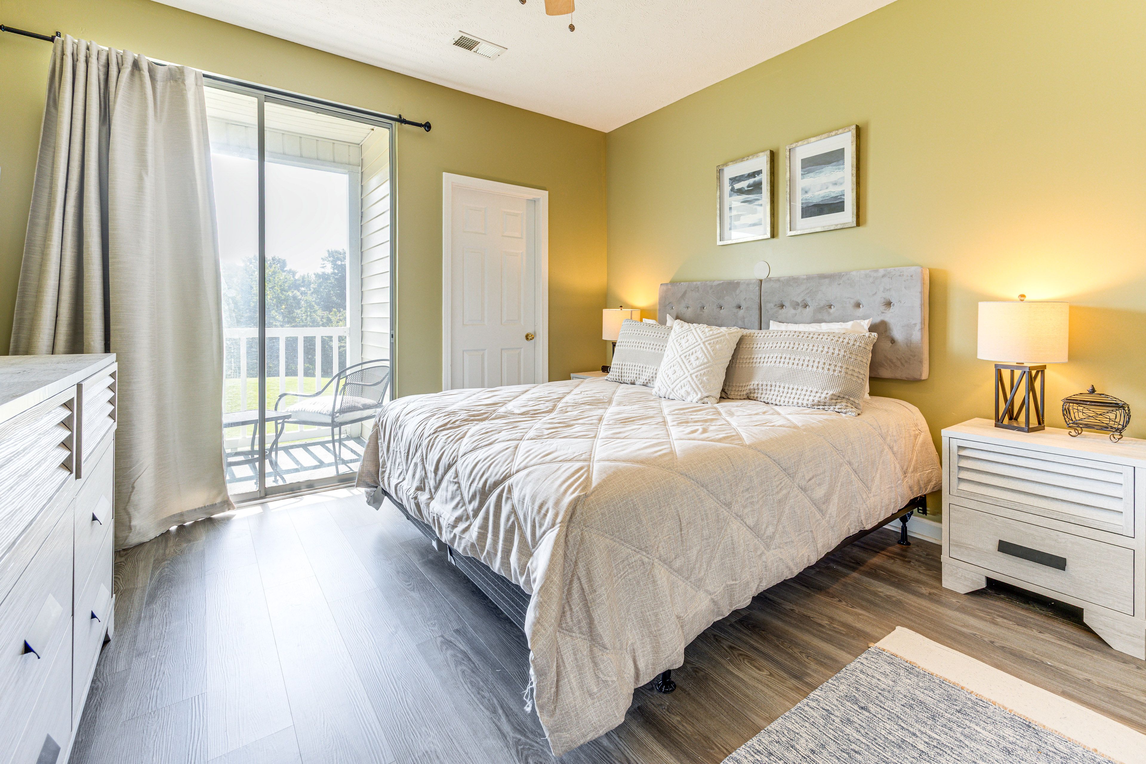 Bedroom 1 | King Bed | Balcony Access | En-Suite Bathroom