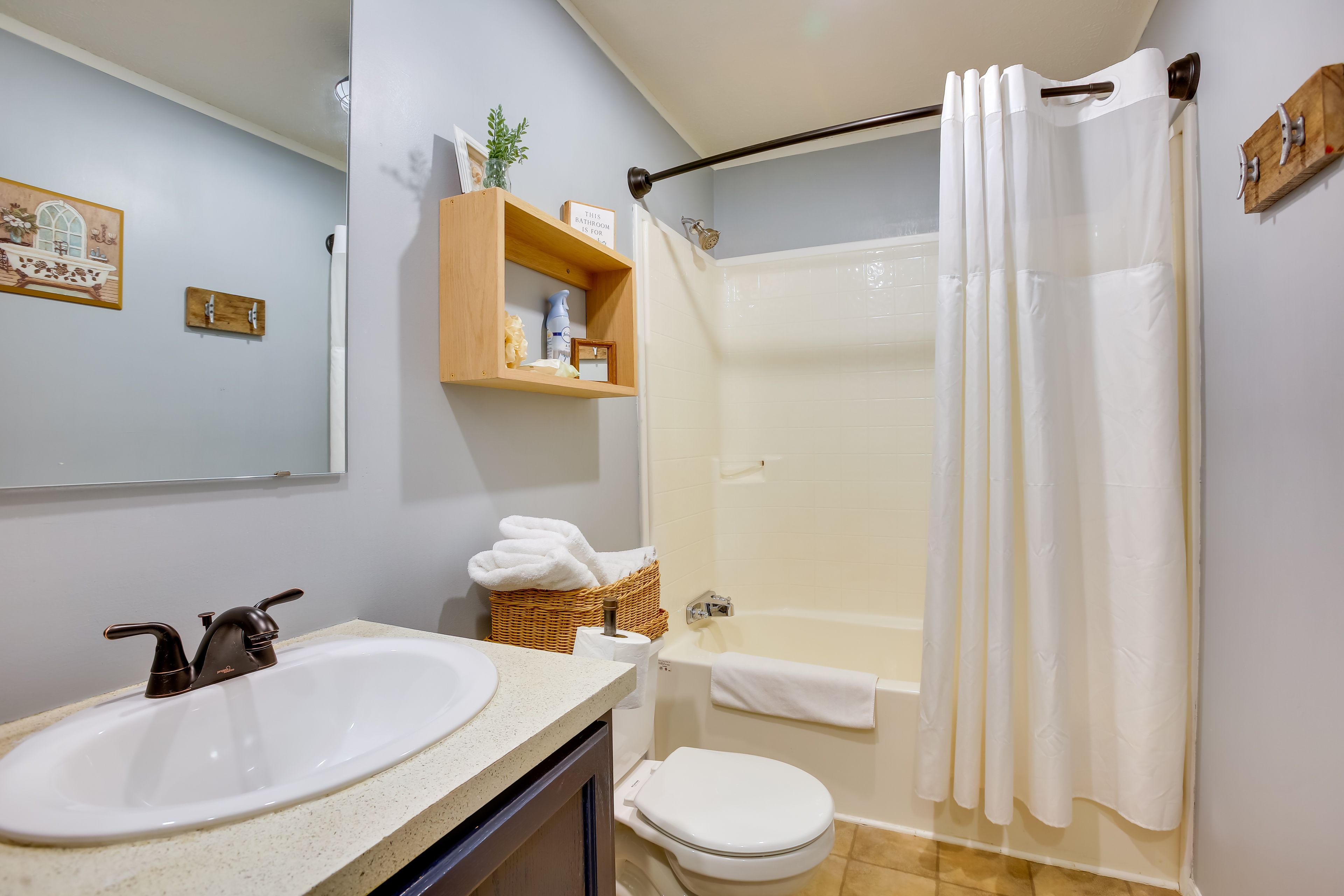 Full Bathroom