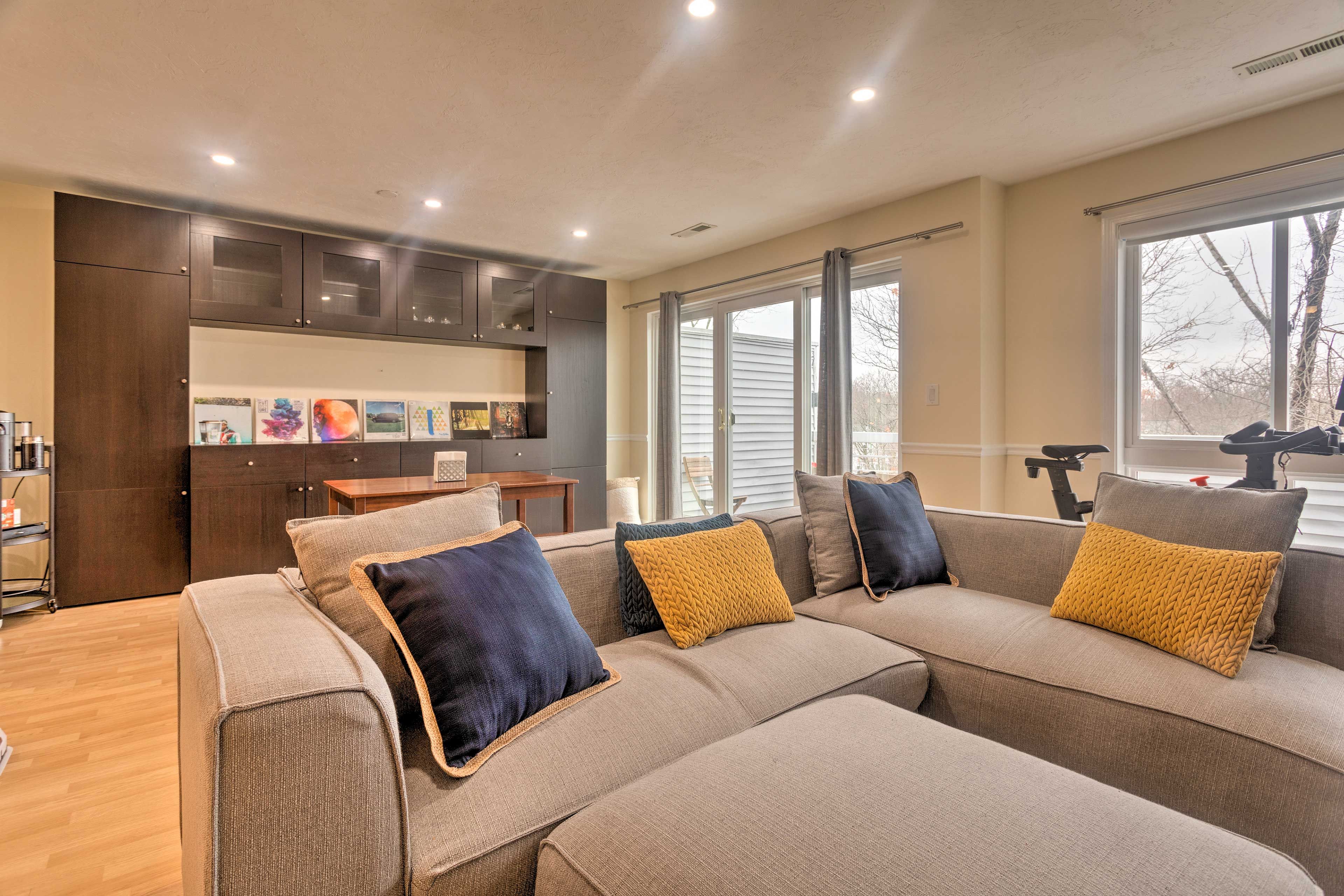 Living Room | Main Level | Free WiFi