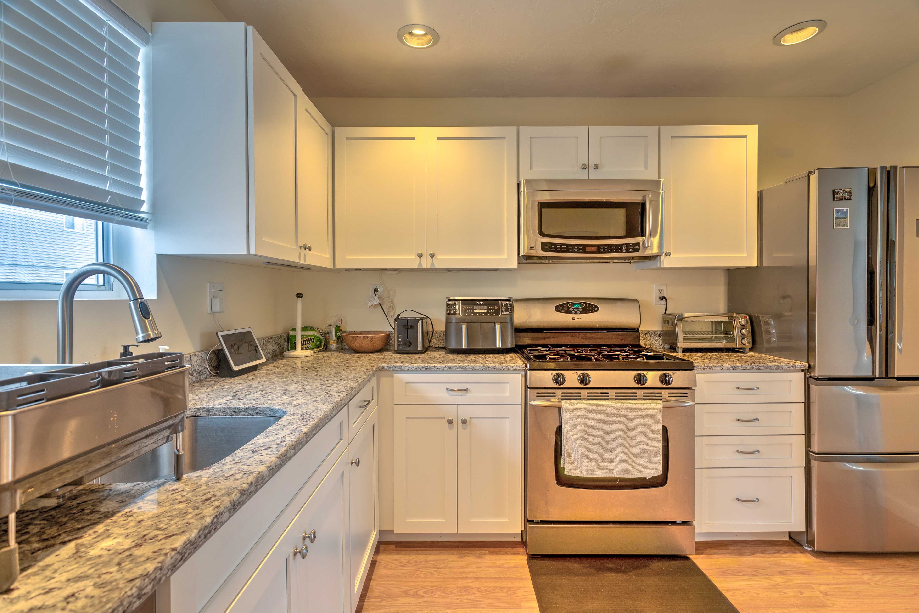Kitchen | Fully Equipped | Cooking Basics