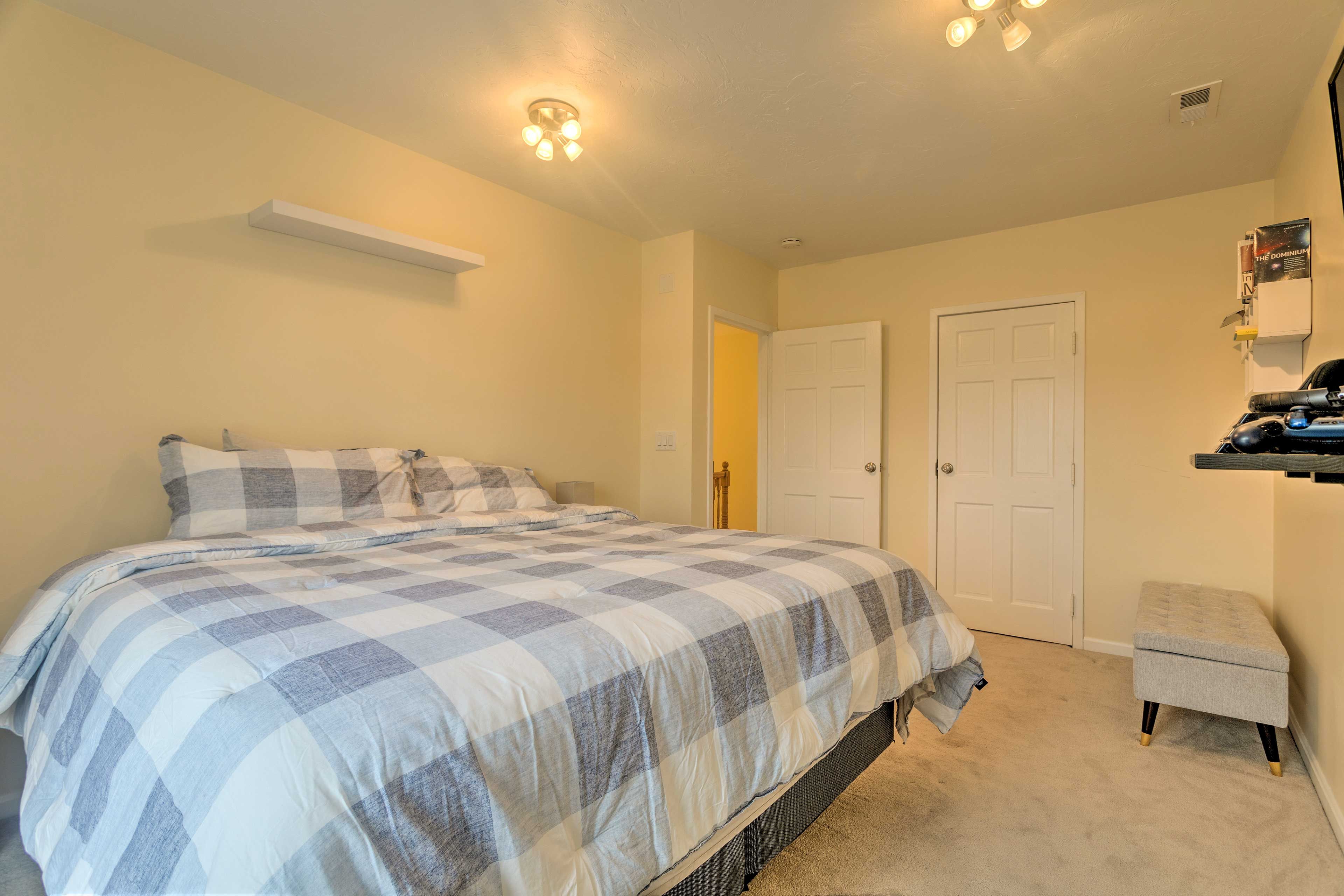 Bedroom 1 | Linens Provided