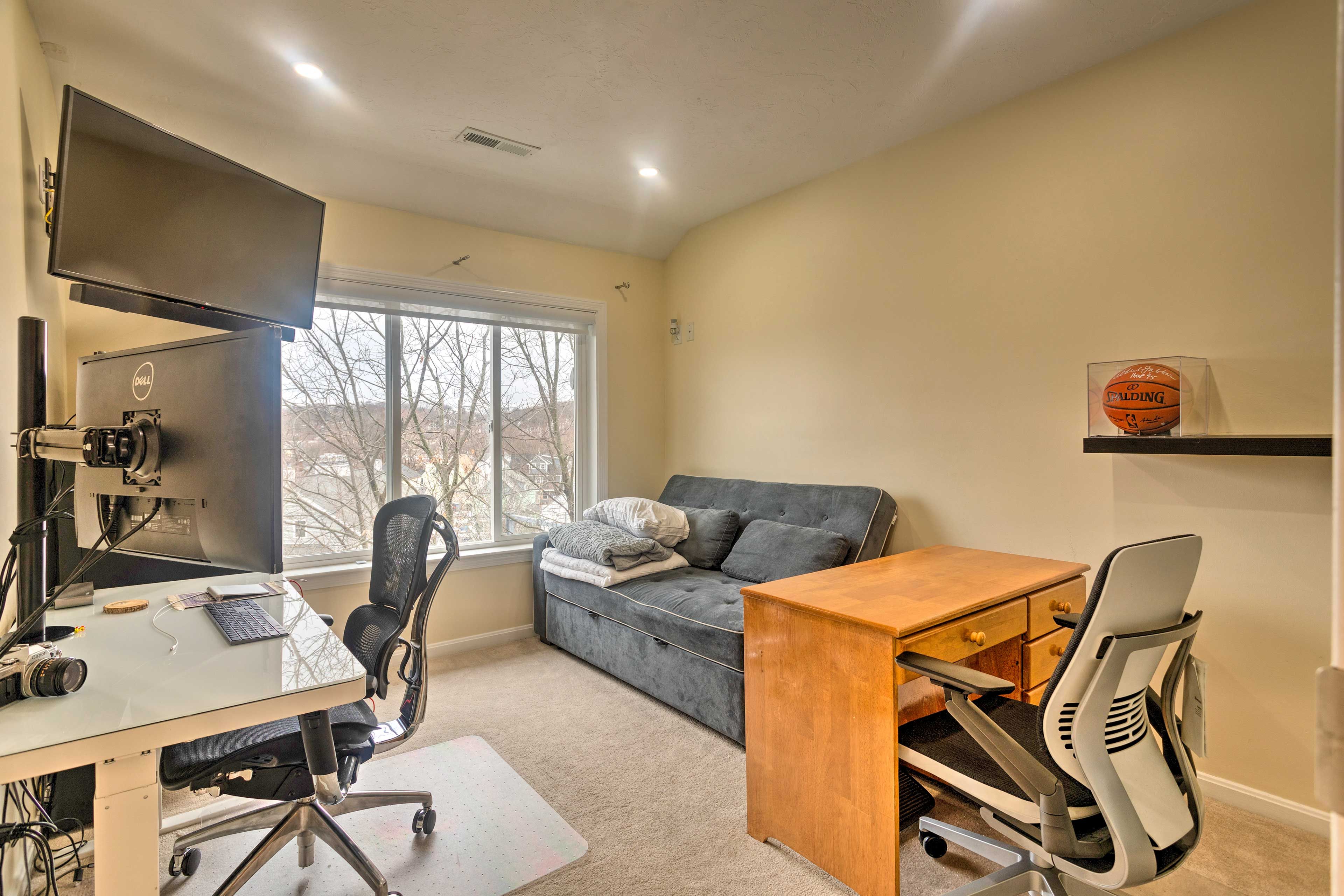 Bedroom 2 | Upper Level | Queen Futon