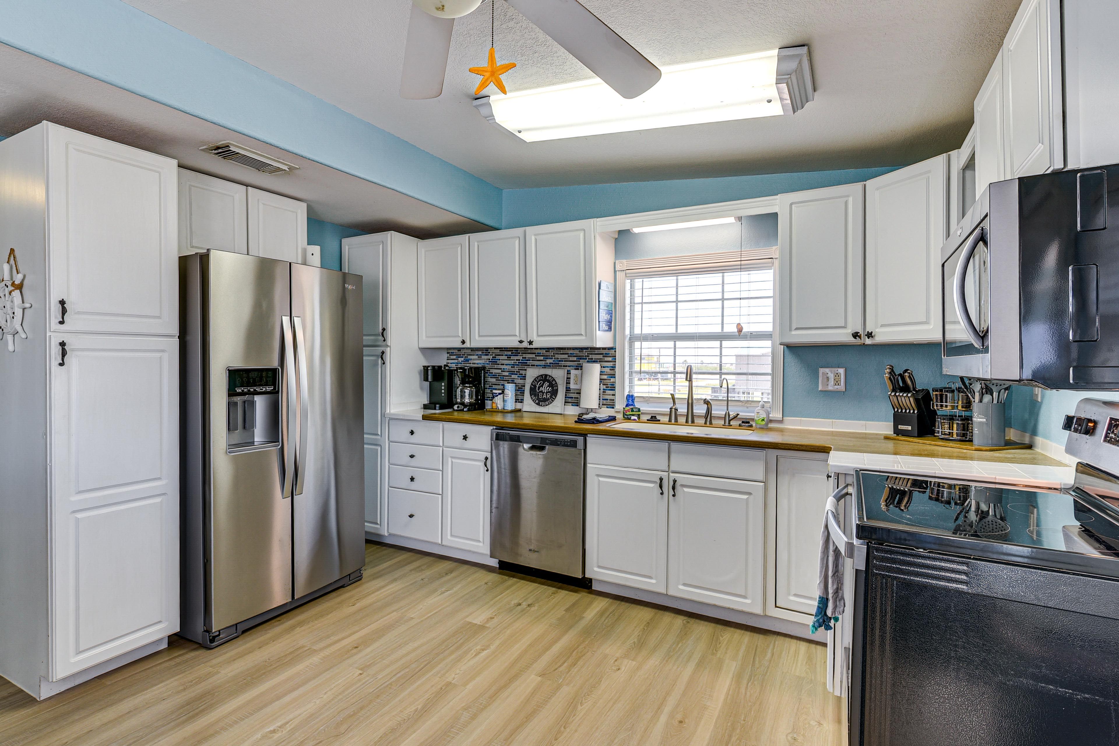 Kitchen | Dishware & Flatware