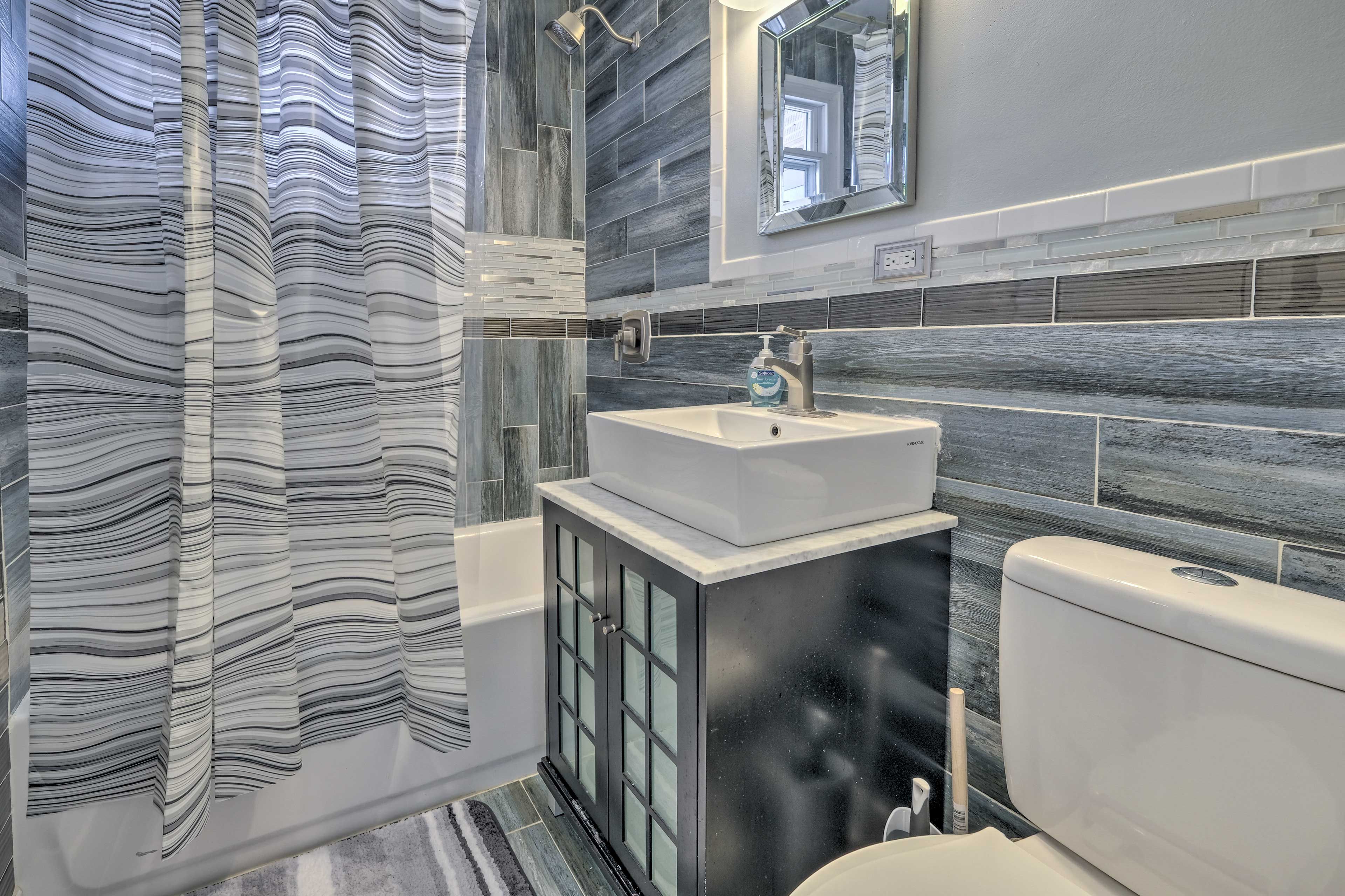 Full Bathroom
