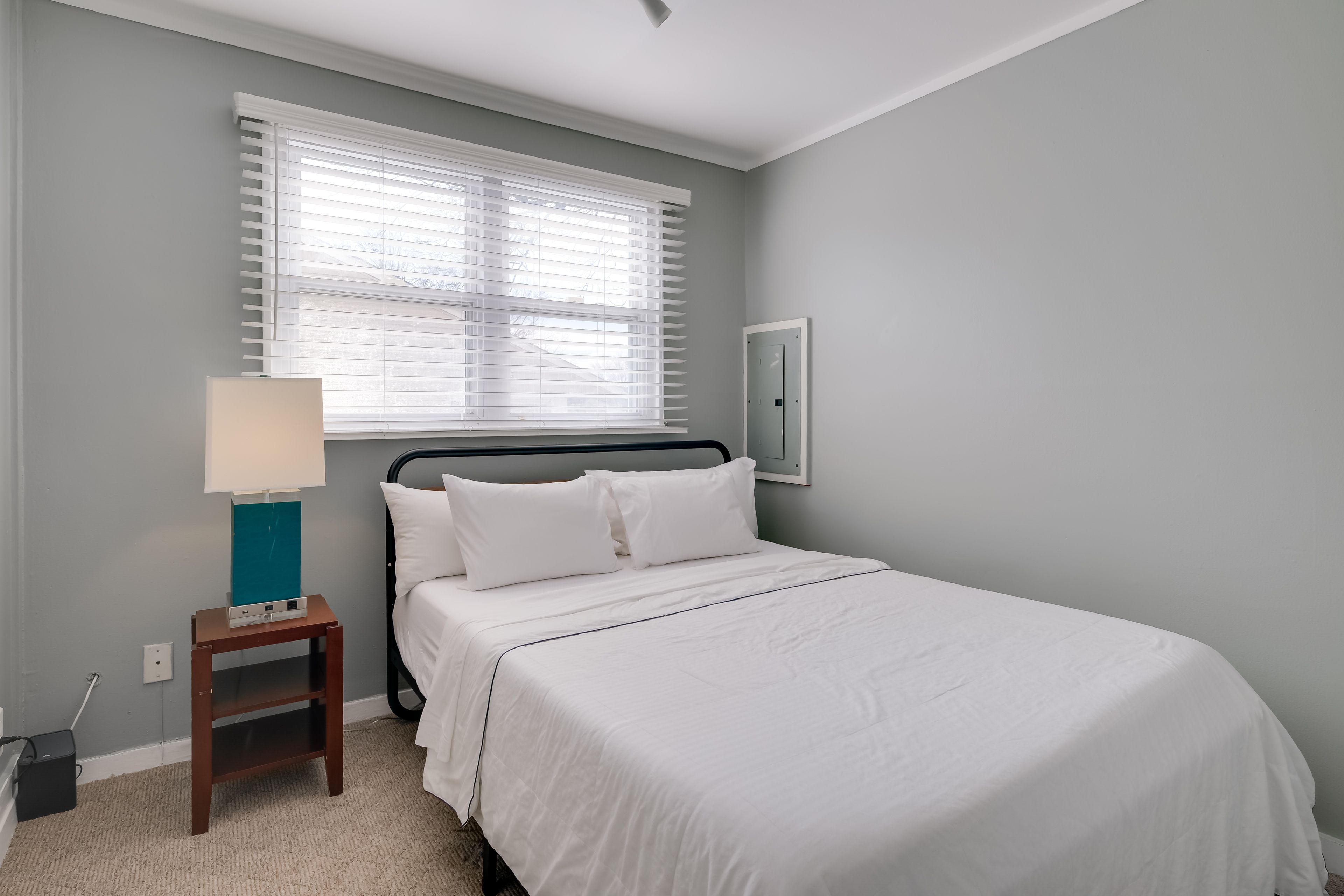 Bedroom 2 | Queen Bed