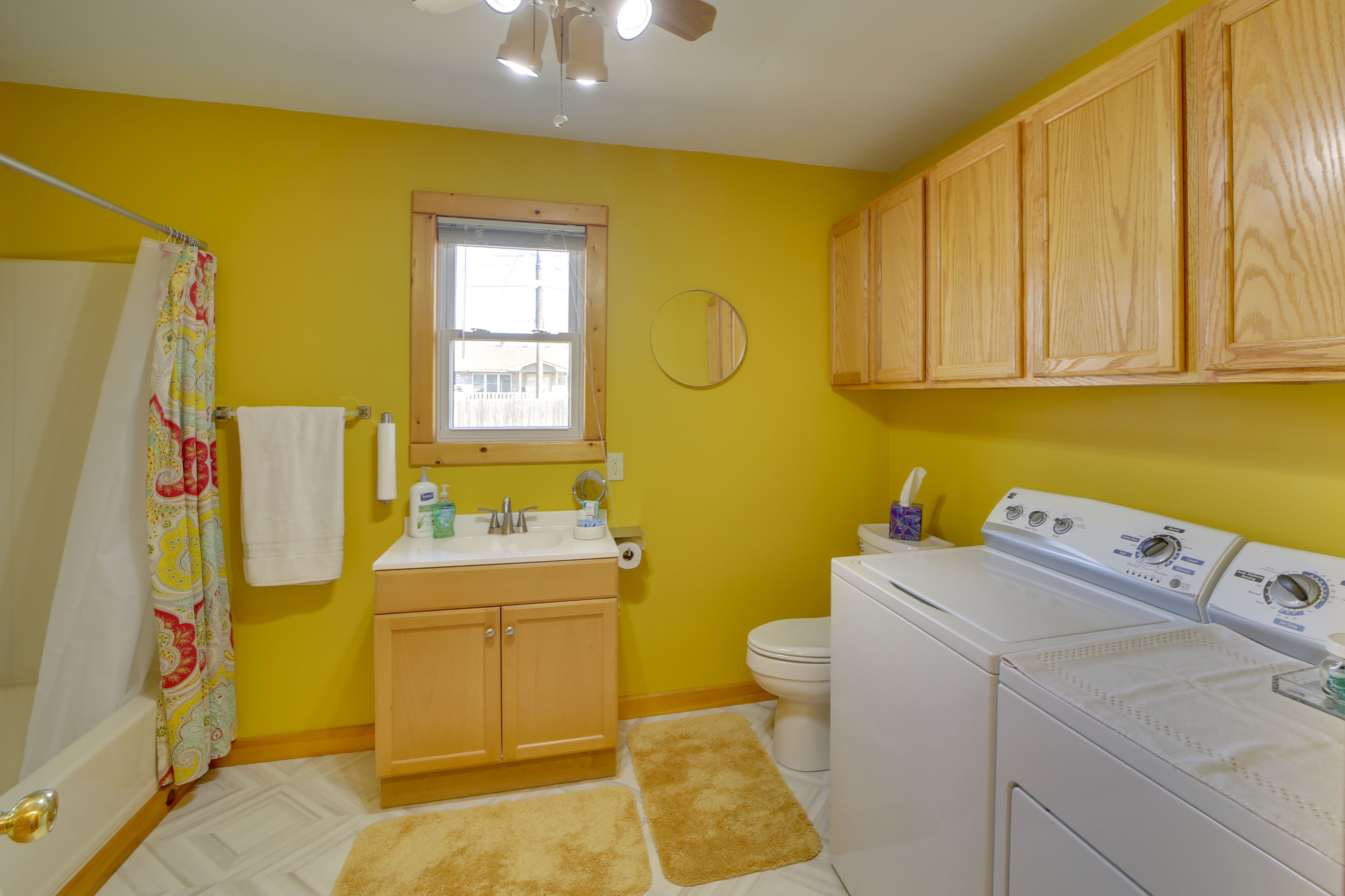 Full Bathroom | Washer & Dryer