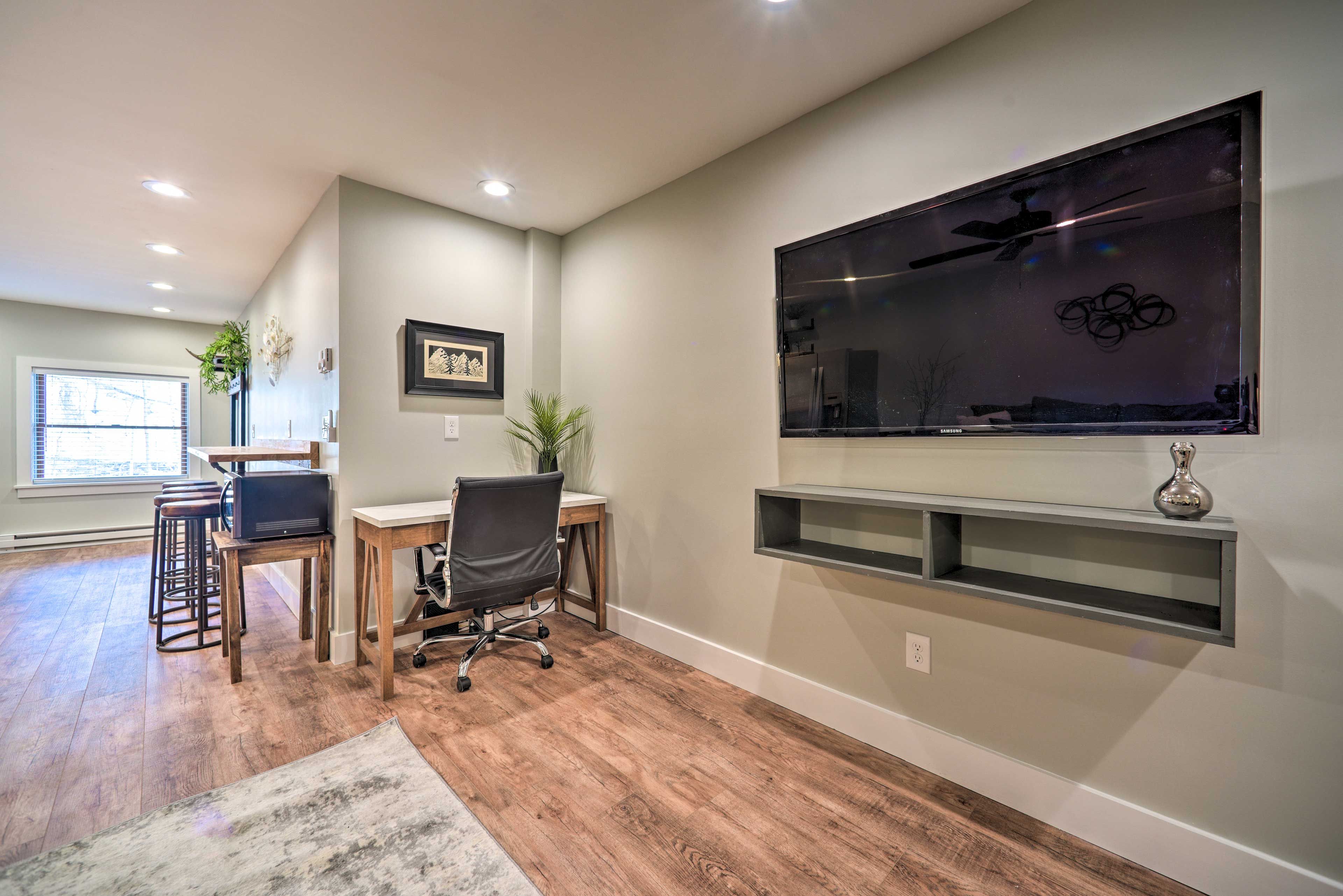Living Area | Desk Workspace