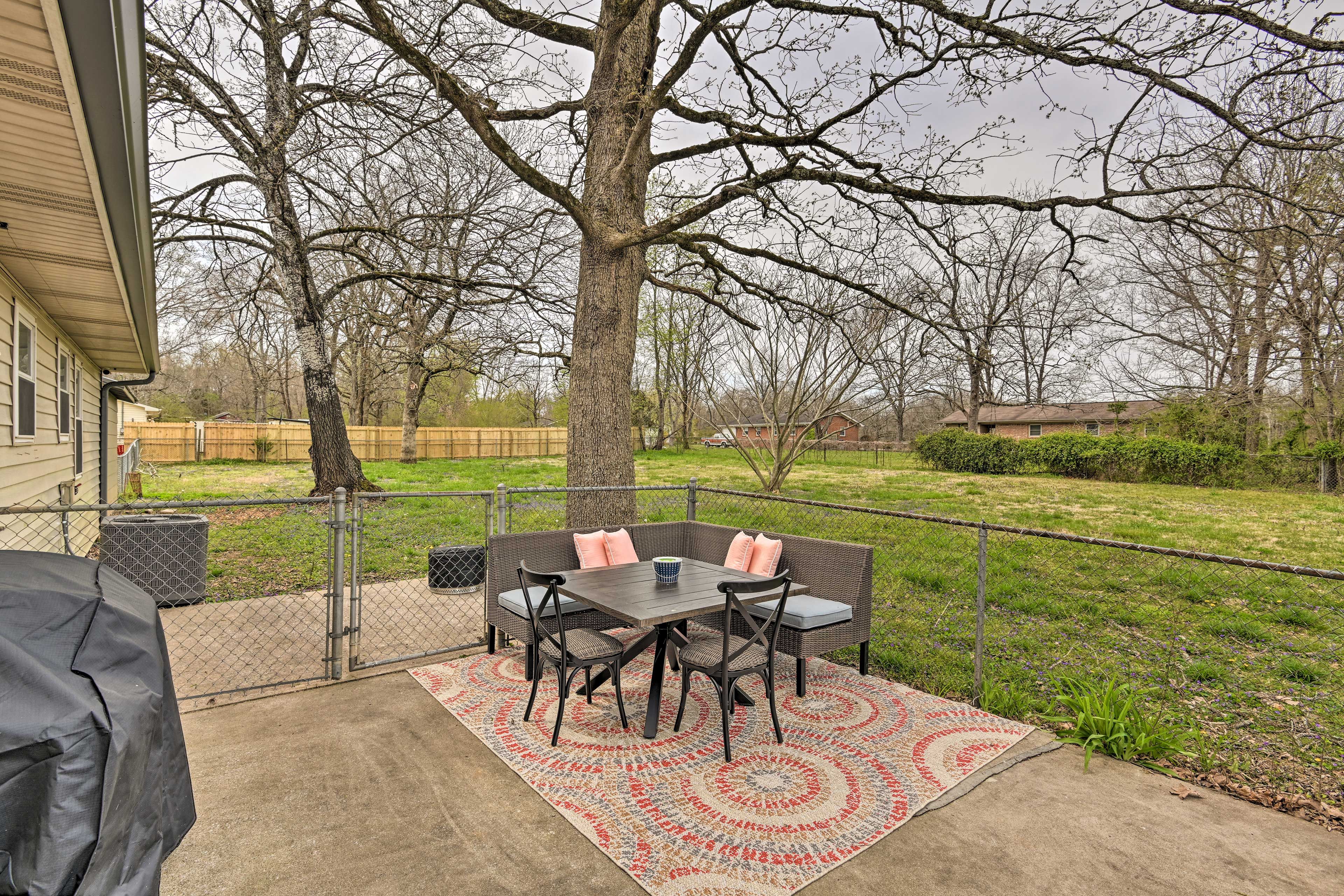 Furnished Patio