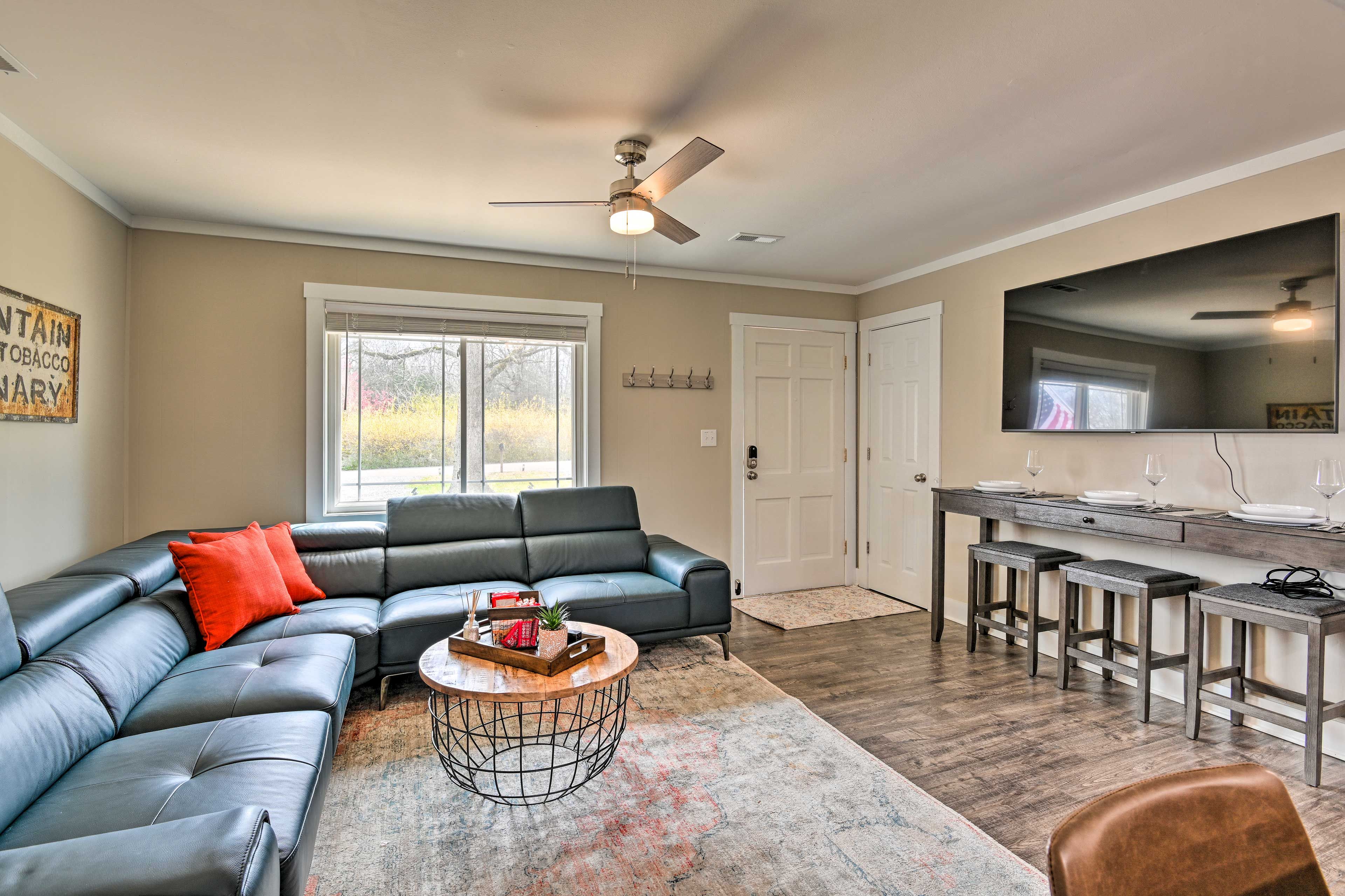 Living Room | Keyless Entry