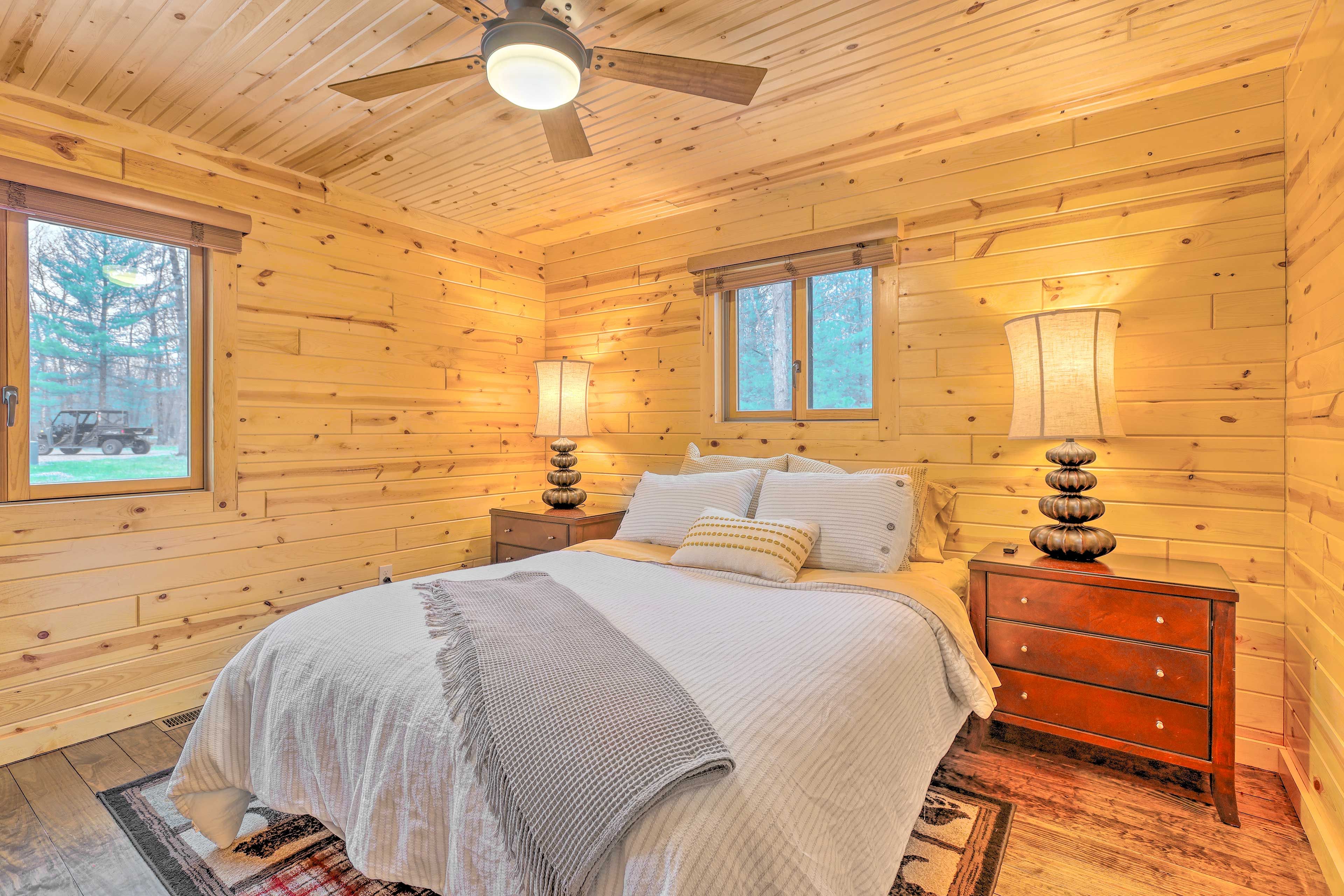 Bedroom 2 | Queen Bed | Main Level