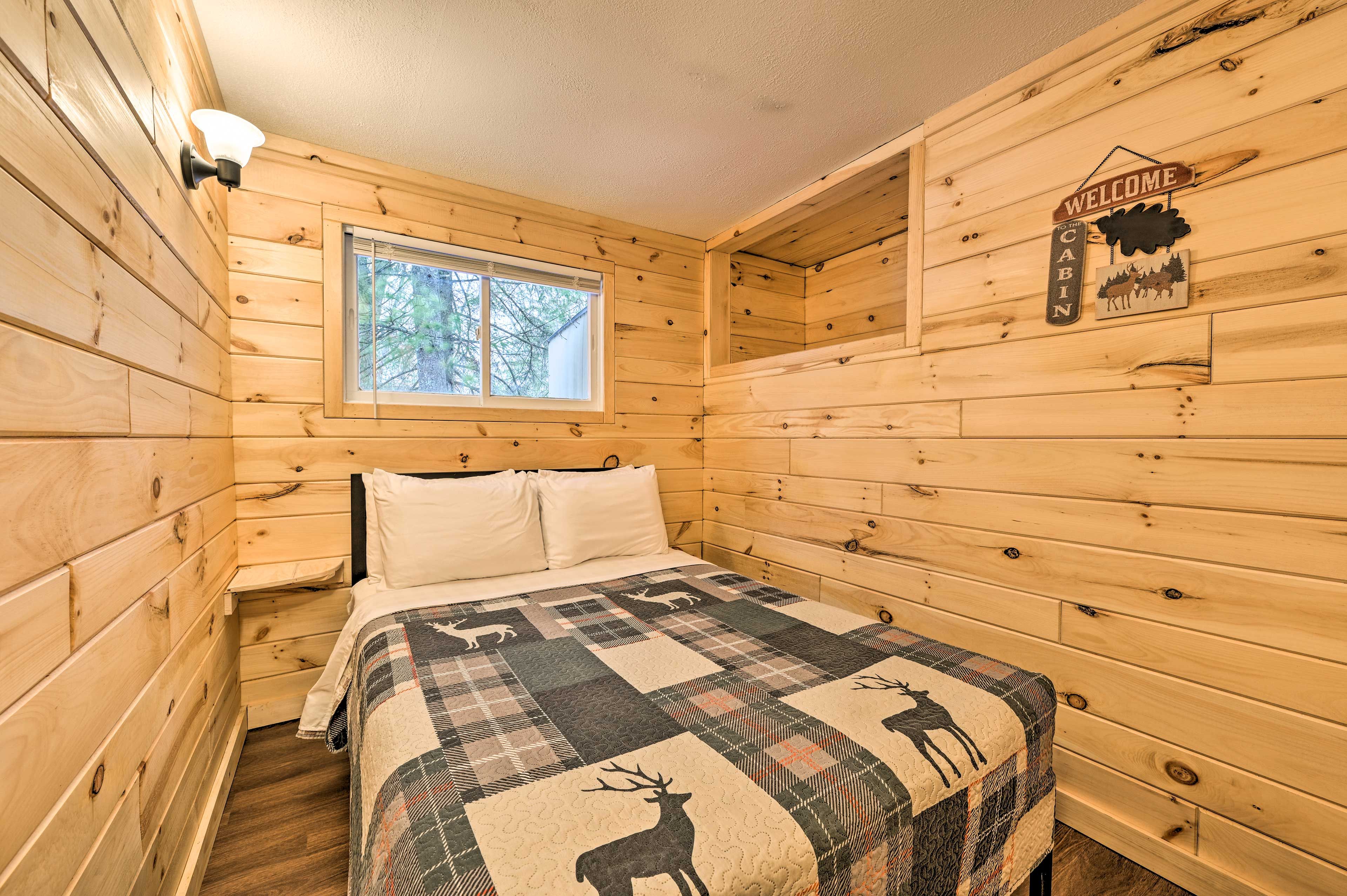 Bedroom 2 | Full Bed | Linens Provided