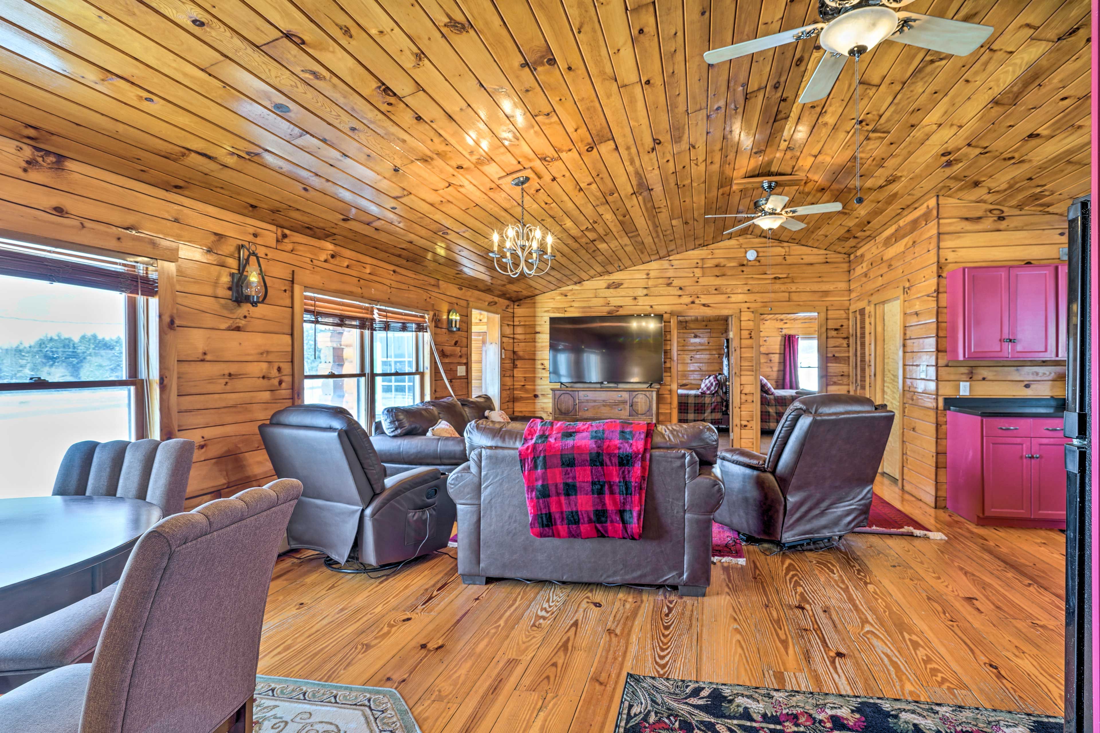 Living Room | Free WiFi (Upon Request) | Smart TV