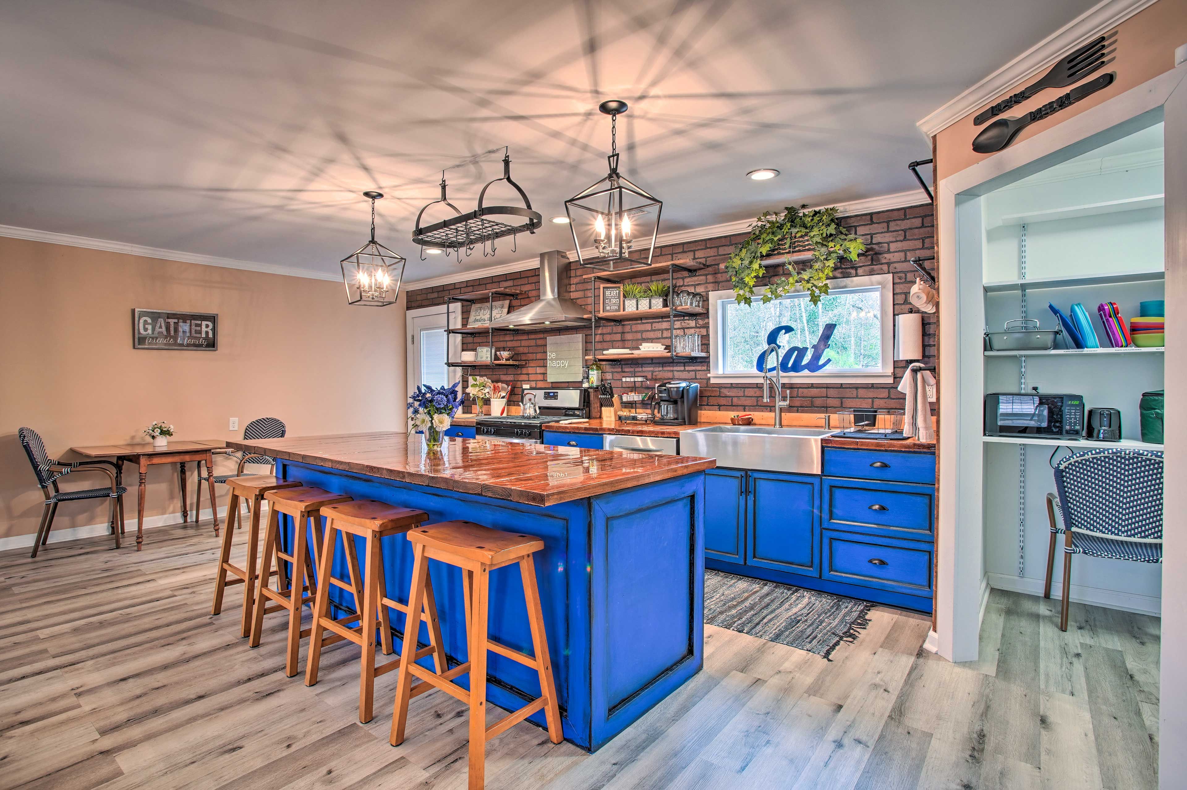 Kitchen | Fully Equipped | Blender | Crockpot