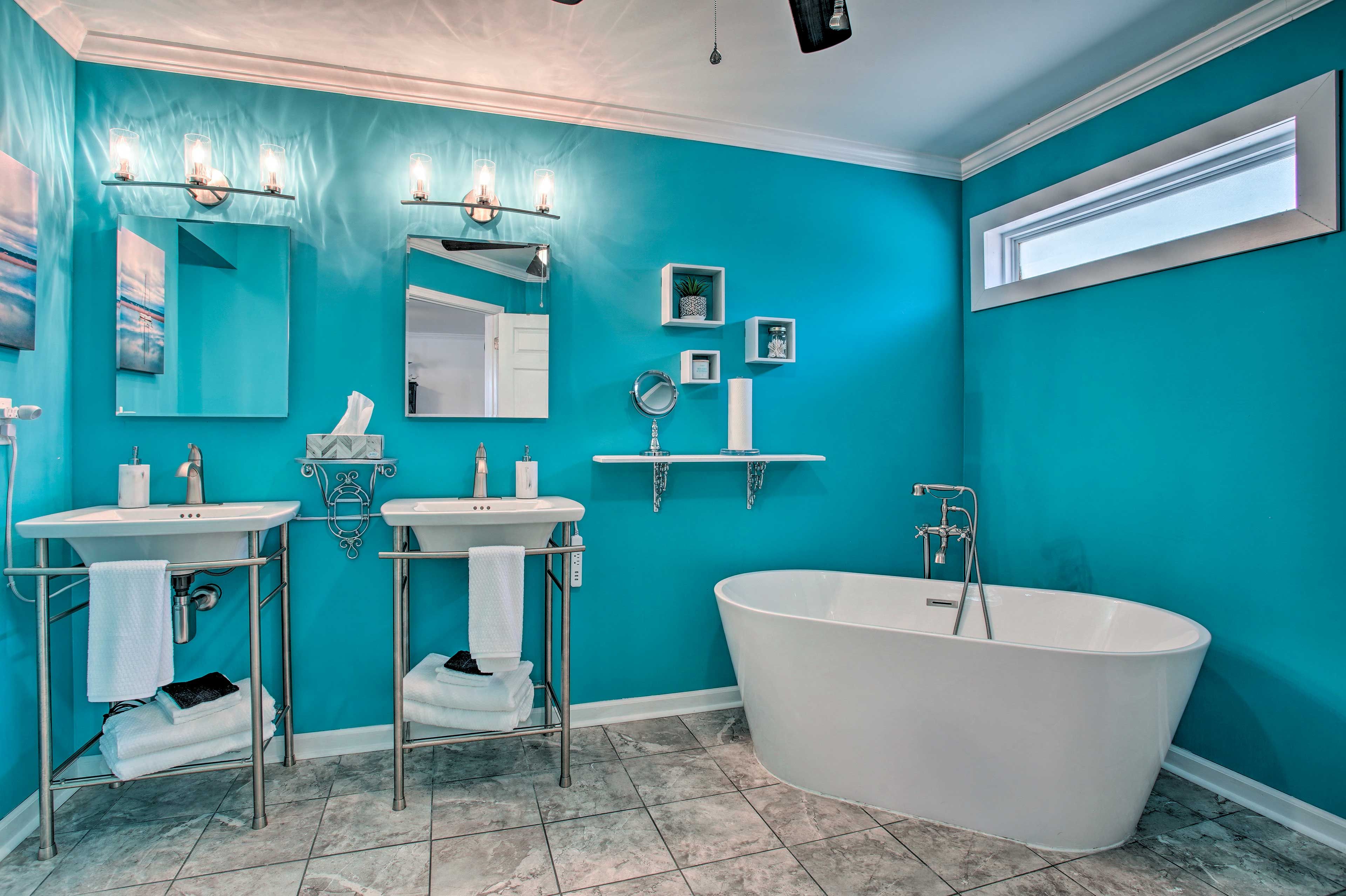 Full Bathroom