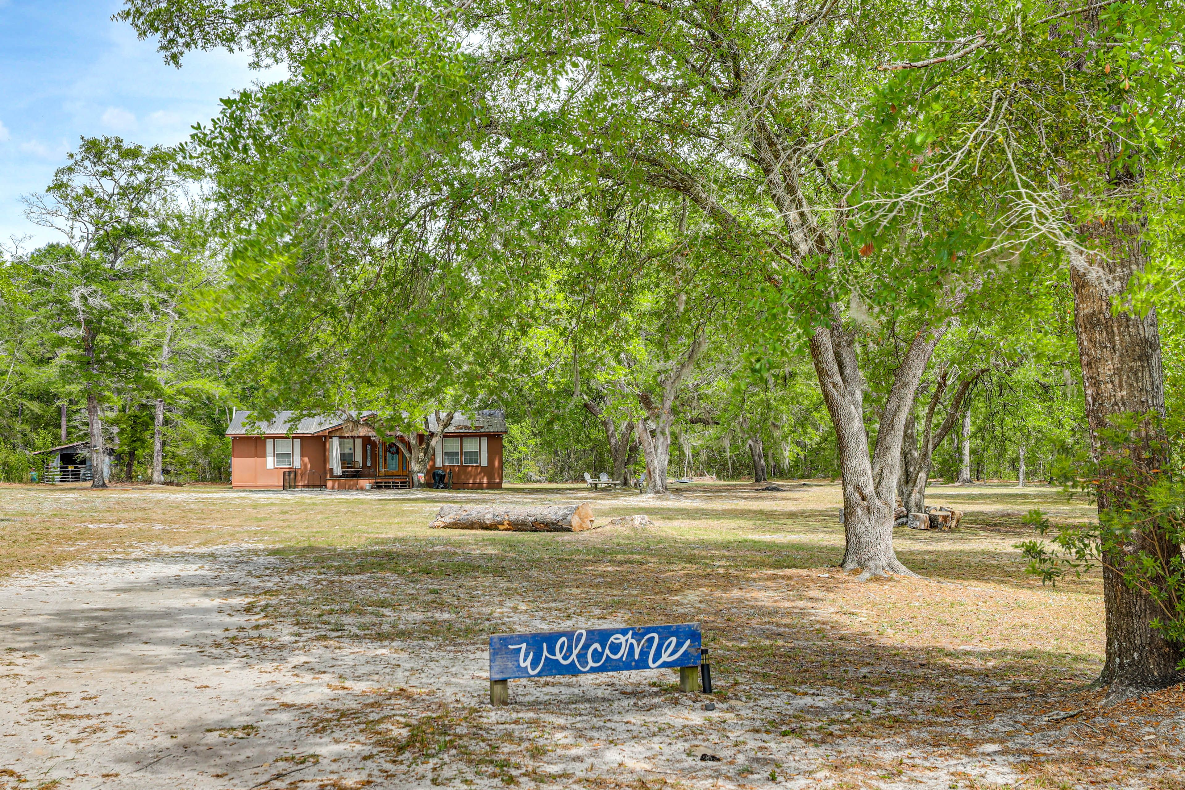 Parking | Driveway (2 Vehicles) | RV & Trailer Parking