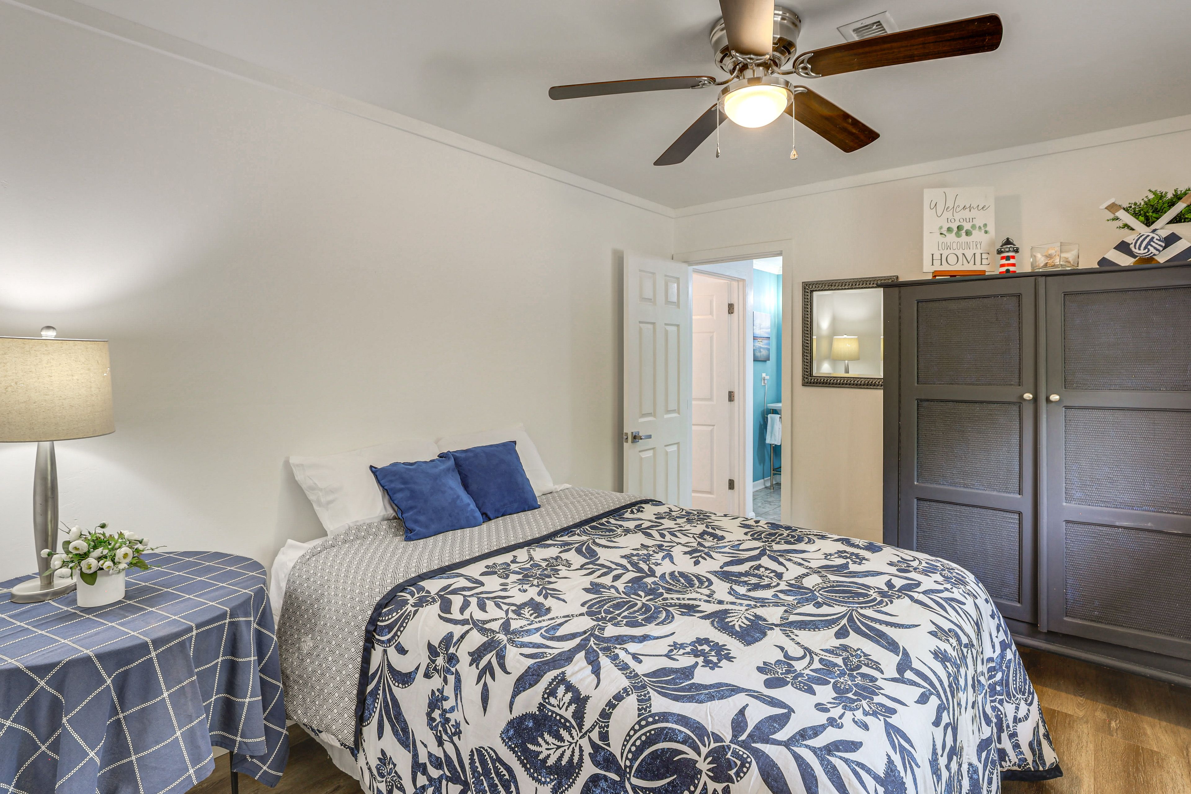 Bedroom 2 | Queen Bed