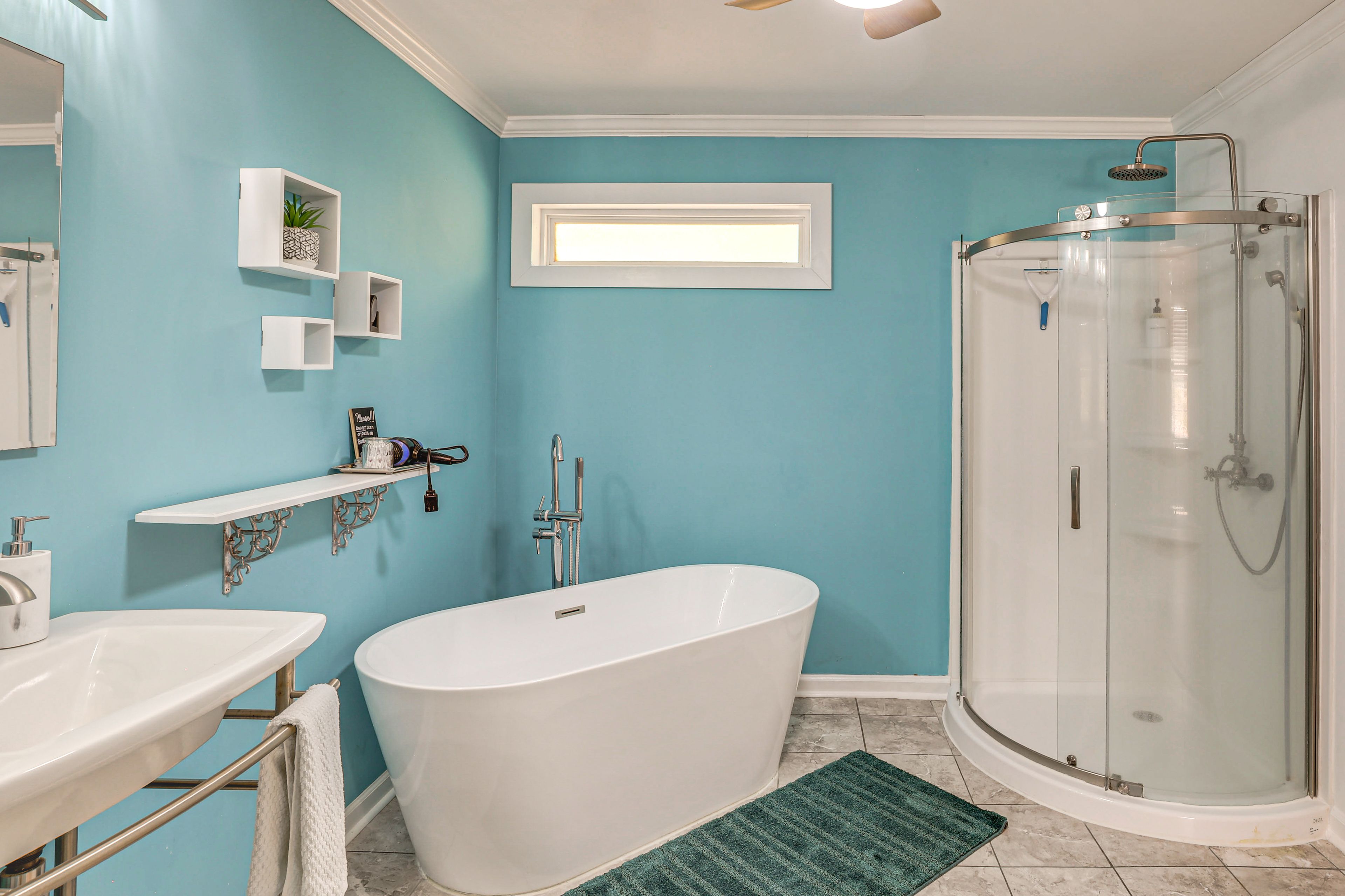 Full Bathroom