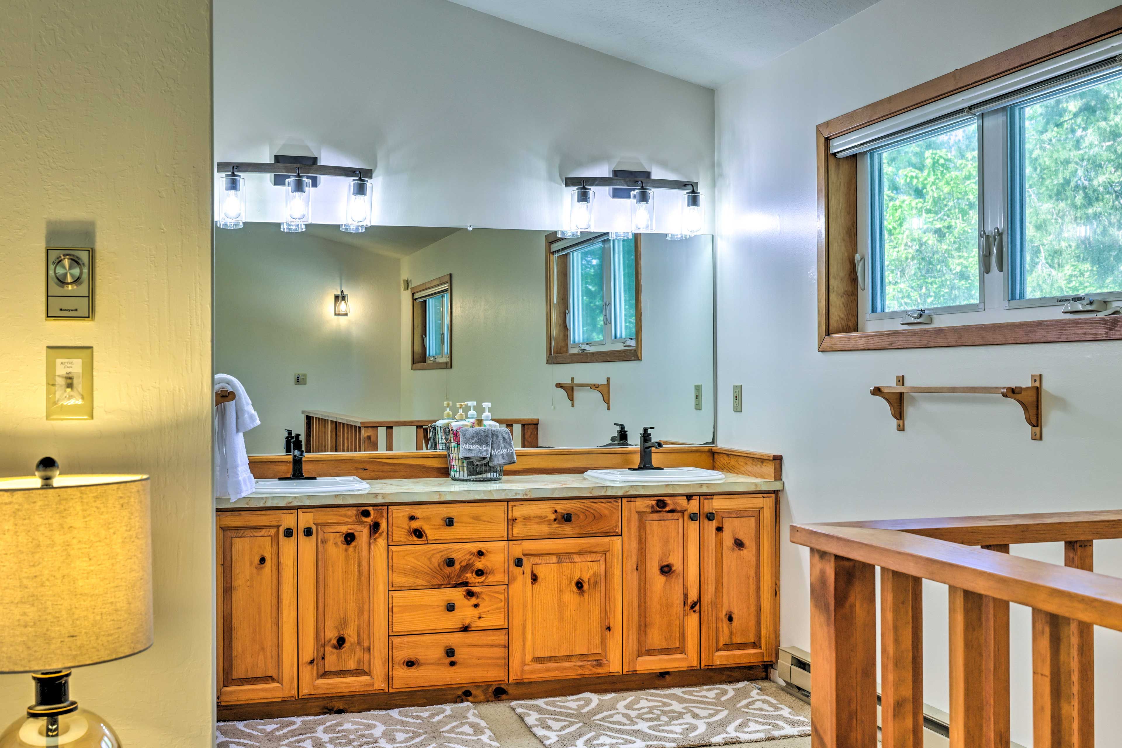 En-Suite Bathroom