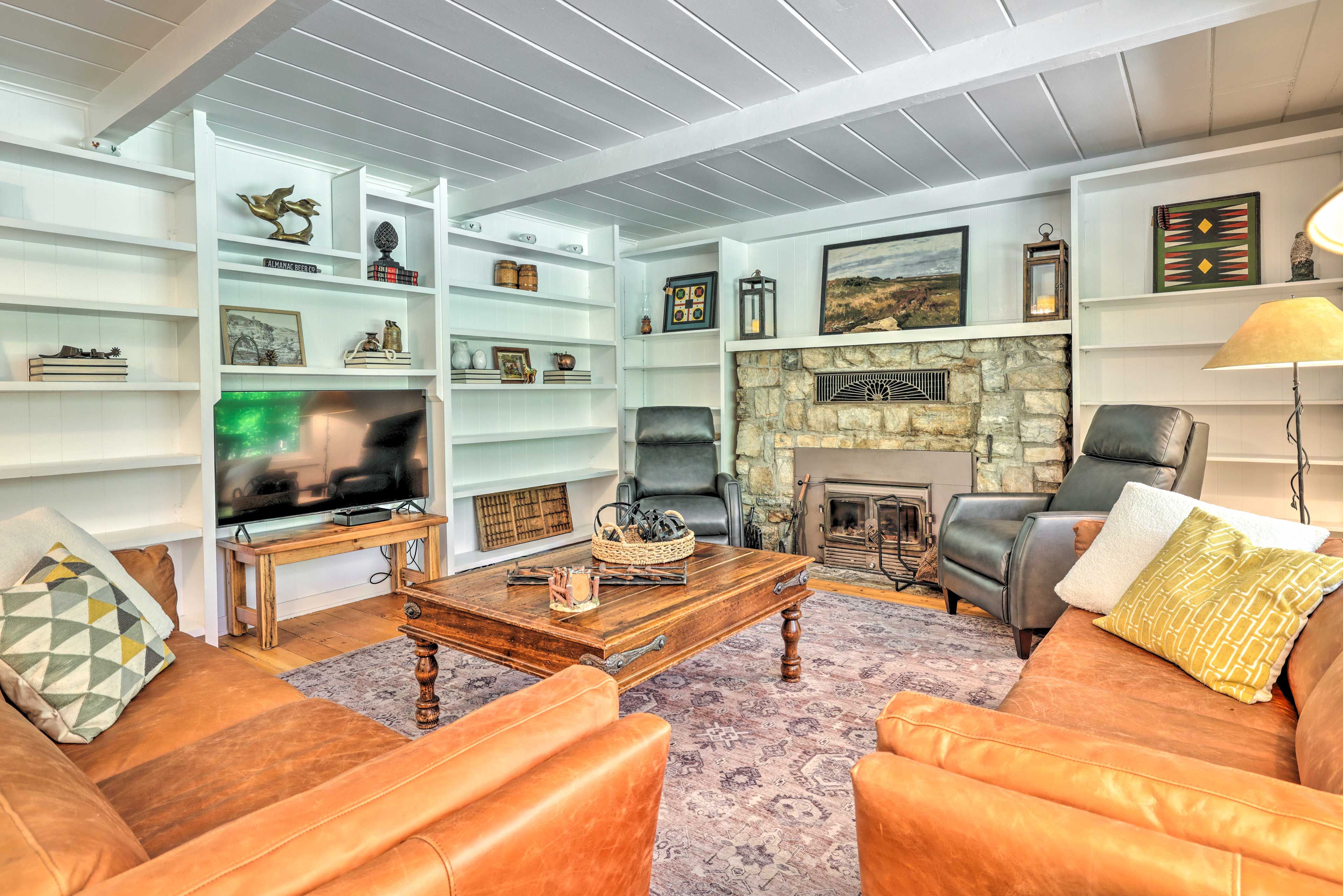 Living Room | Central Air Conditioning