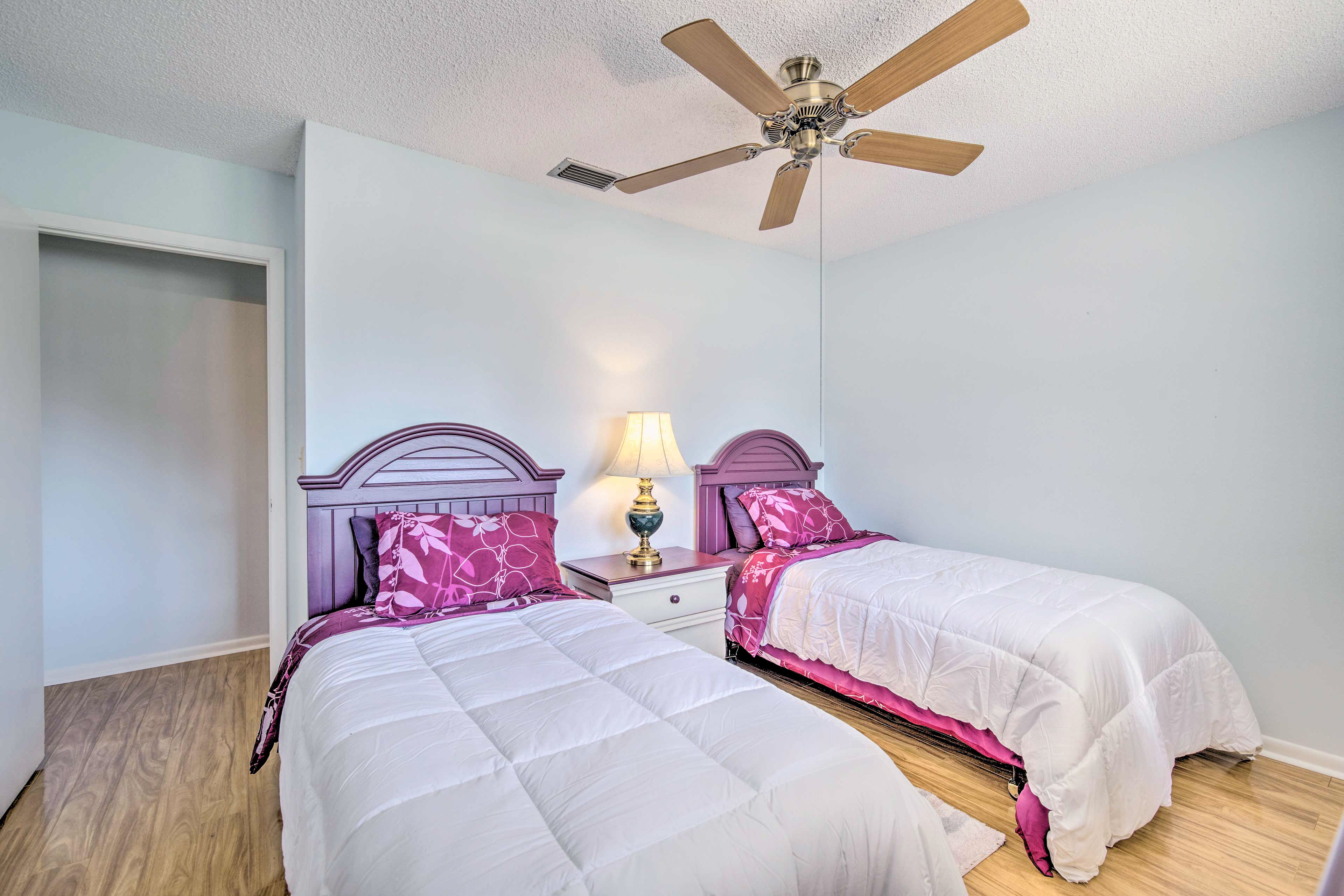 Bedroom 2 | 2 Twin Beds