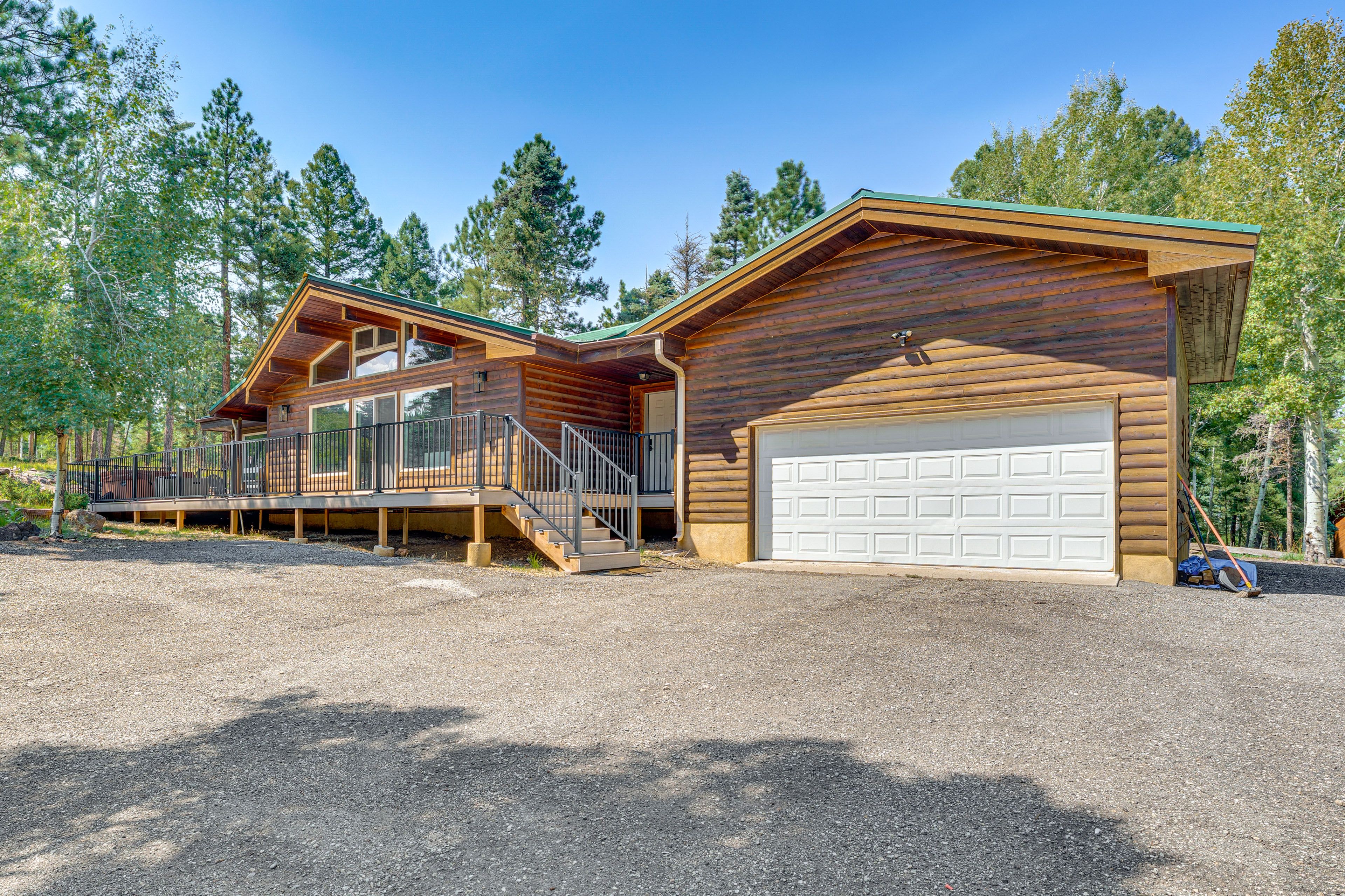 Front Exterior | Single-Story Cabin | 2,000 Sq Ft