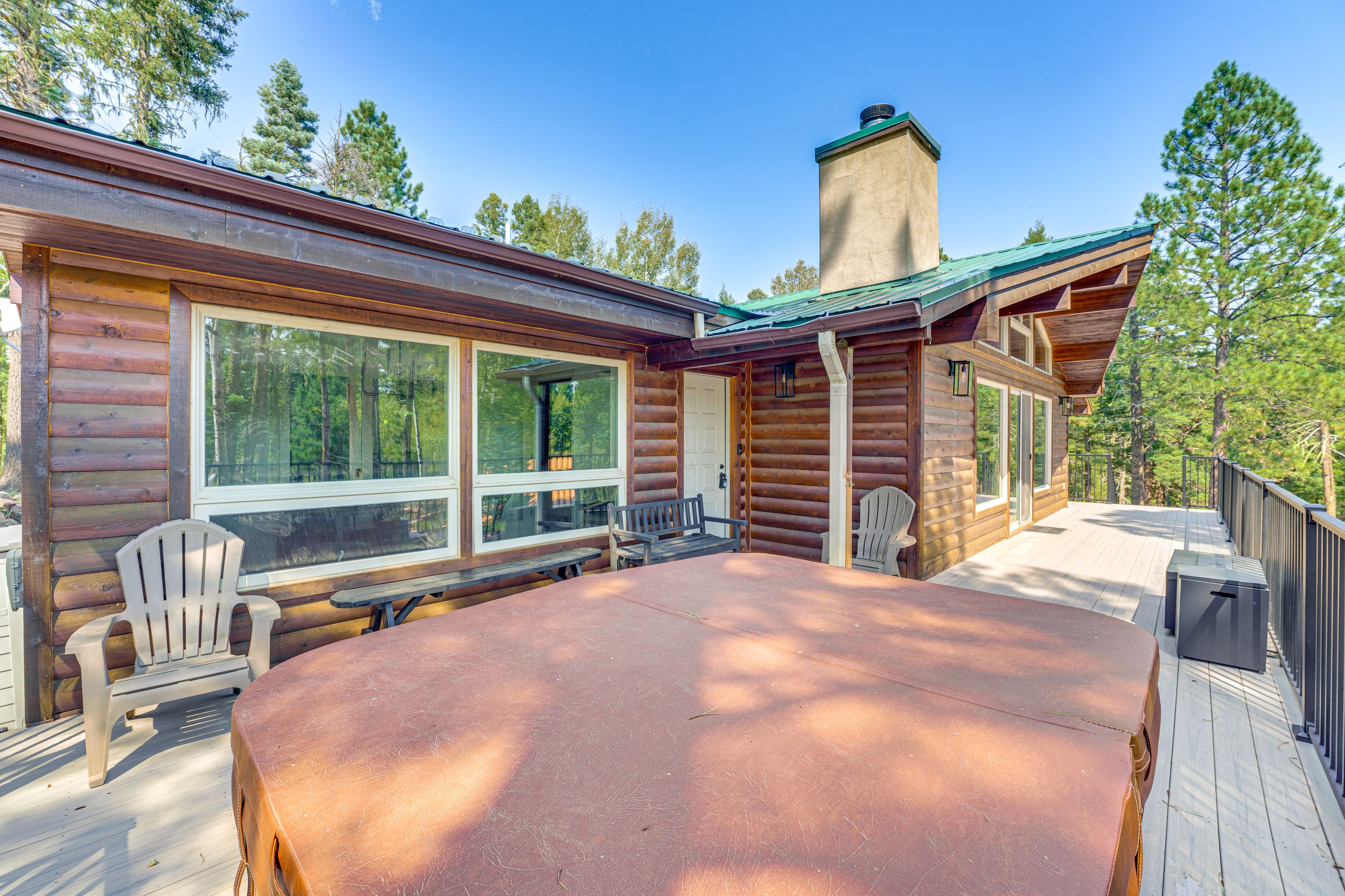 Deck | Hot Tub