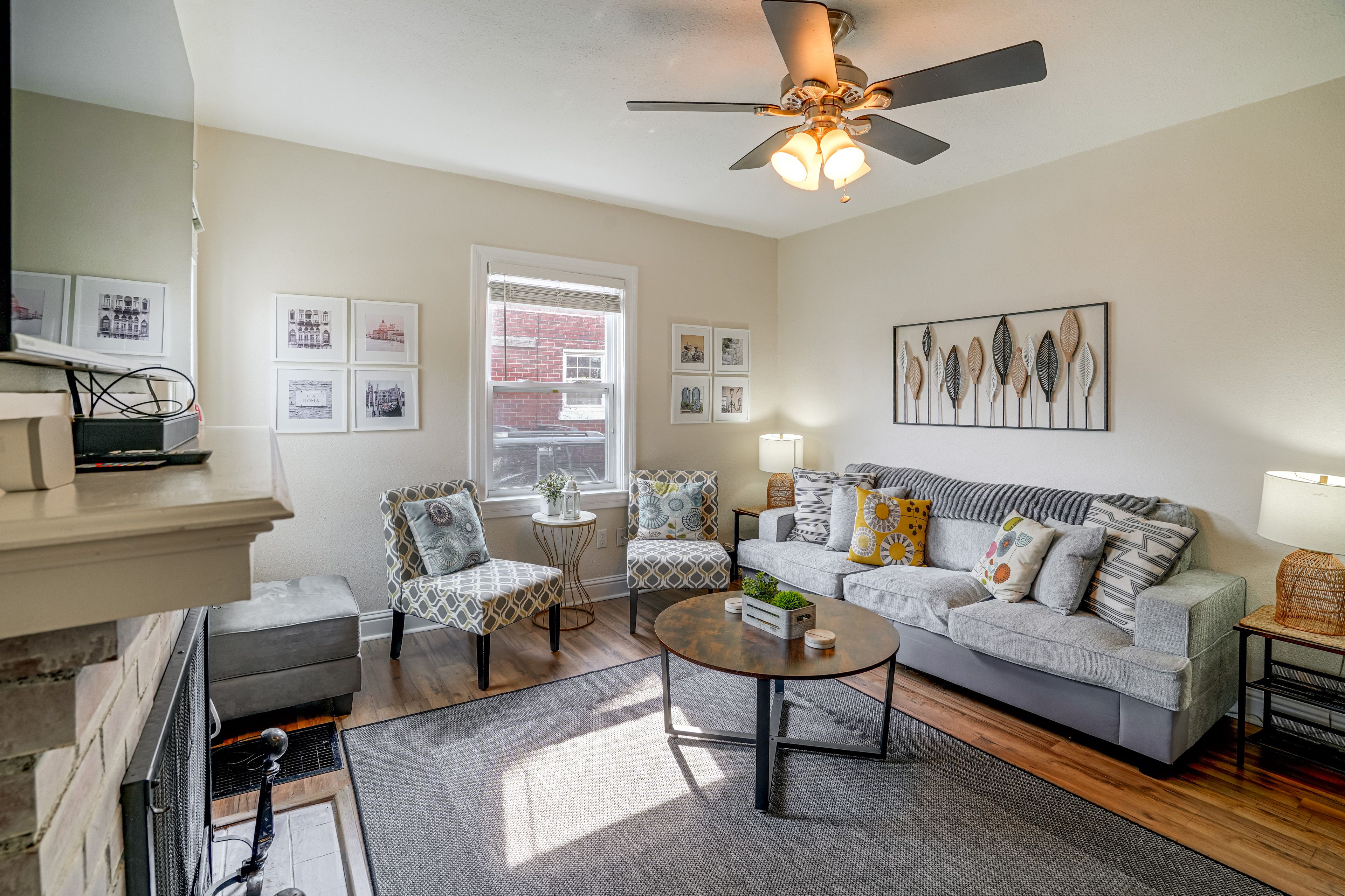 Living Room | Smart TV