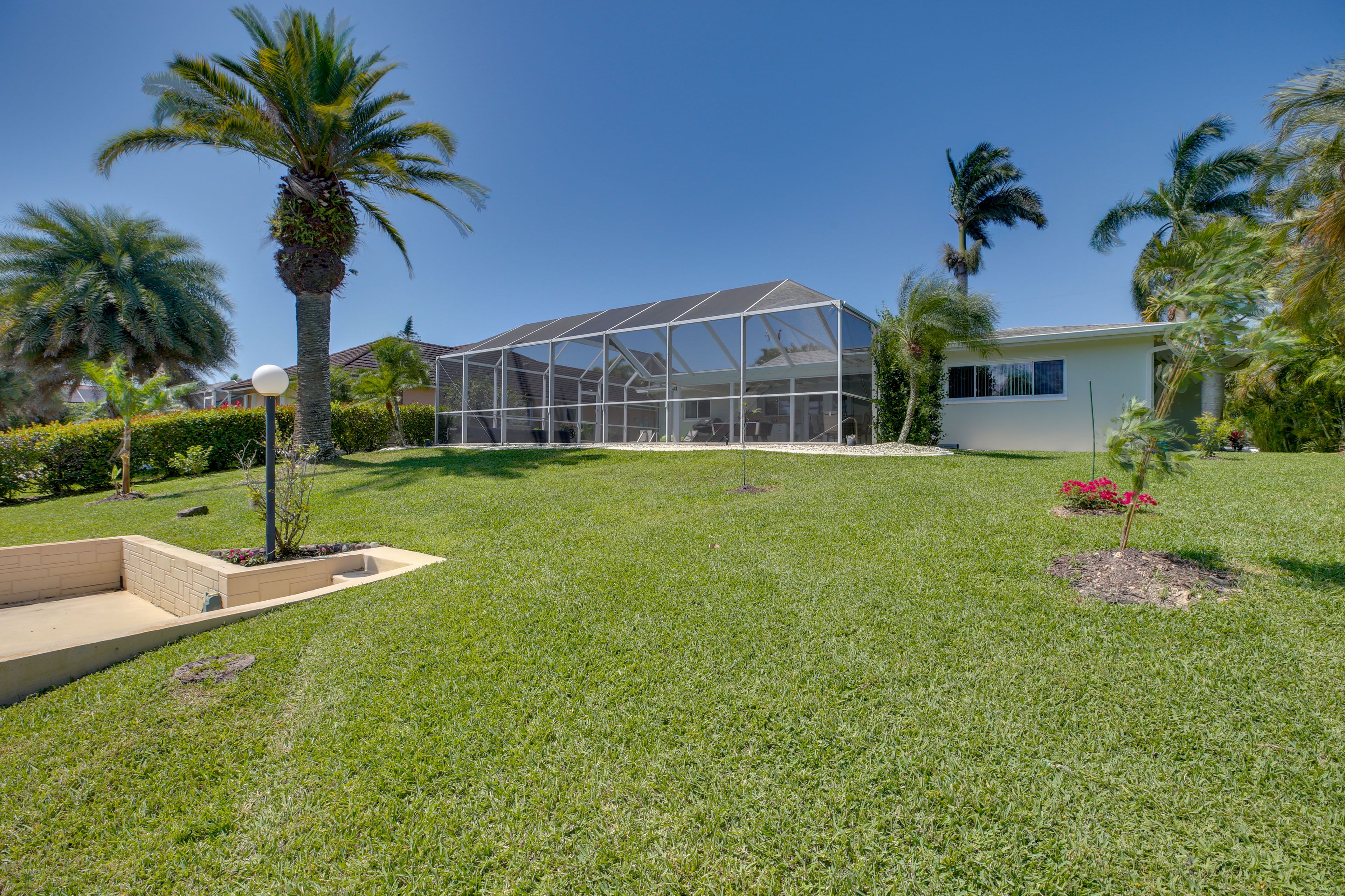Property Exterior | Backyard | Lanai