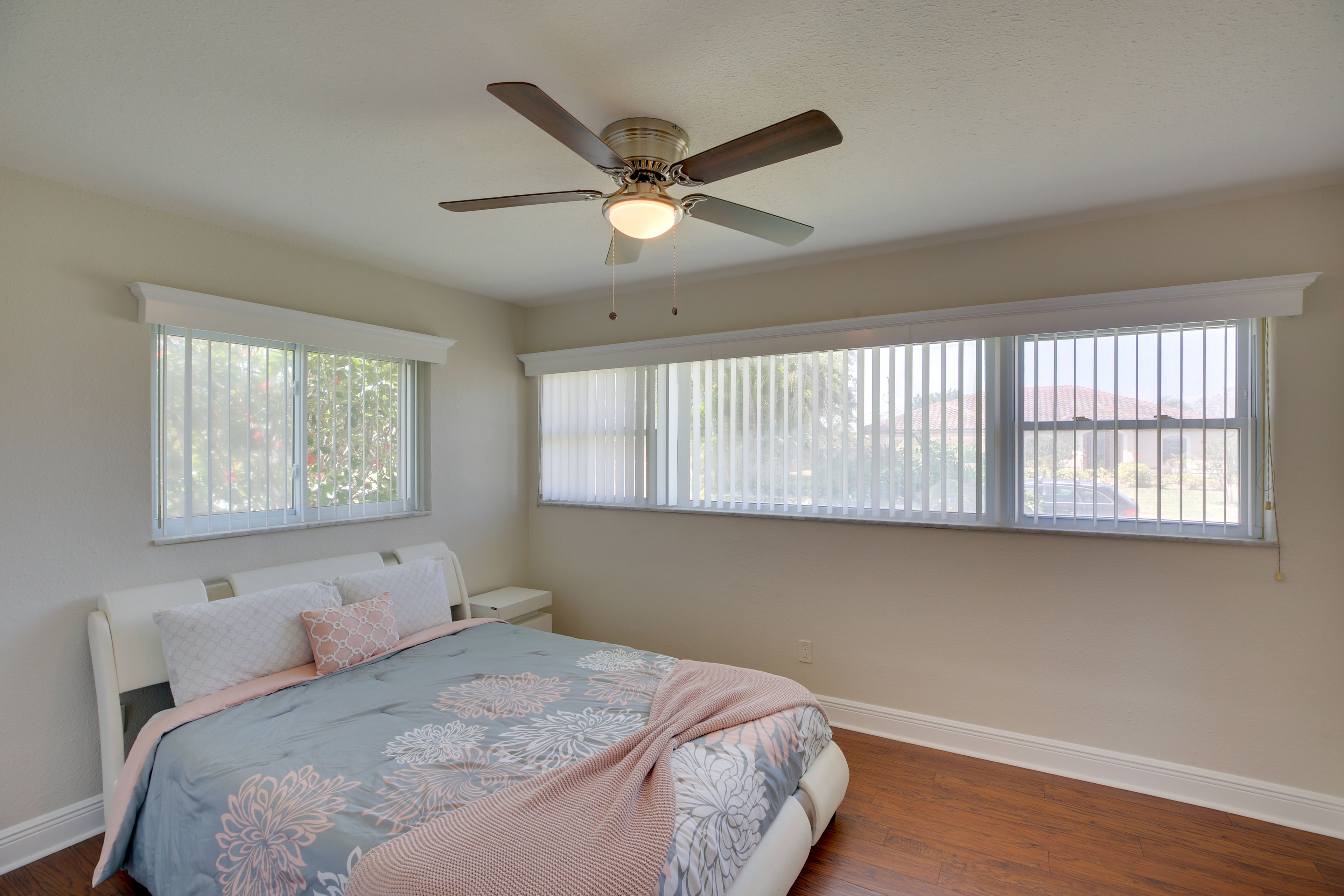 Bedroom 2 | Main Level | Queen Bed