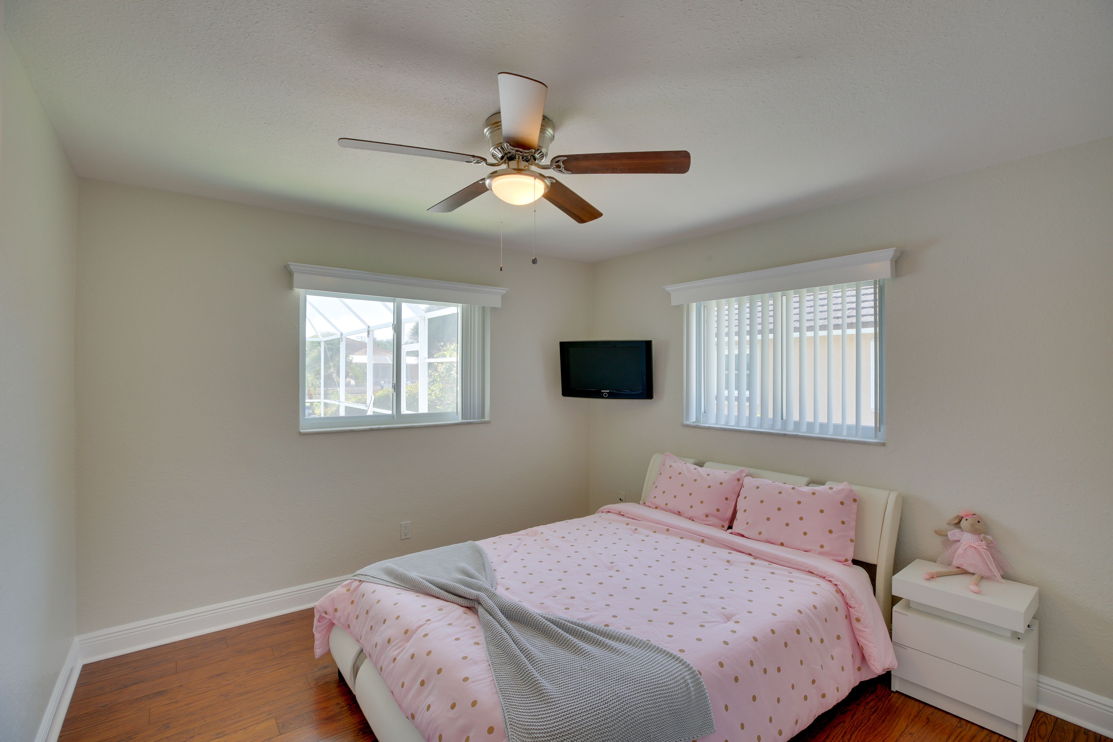 Bedroom 3 | Main Level | Queen Bed