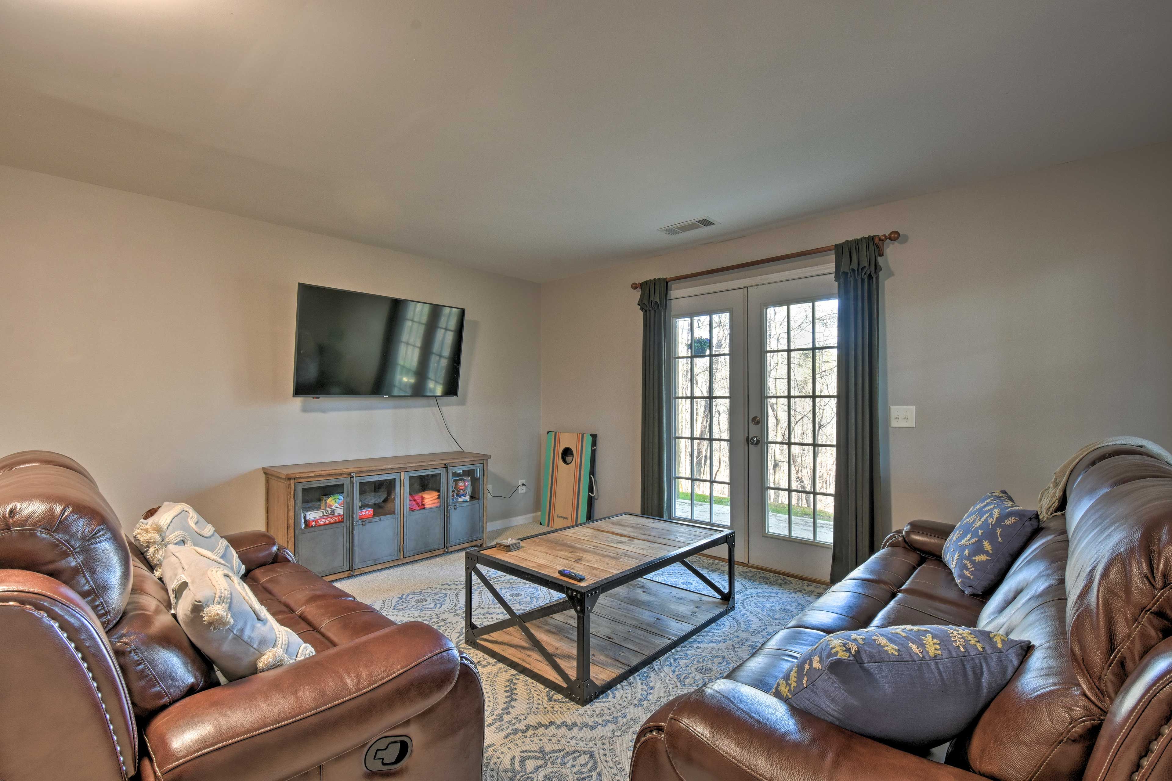 Additional Living Space | Corn Hole | Smart TV